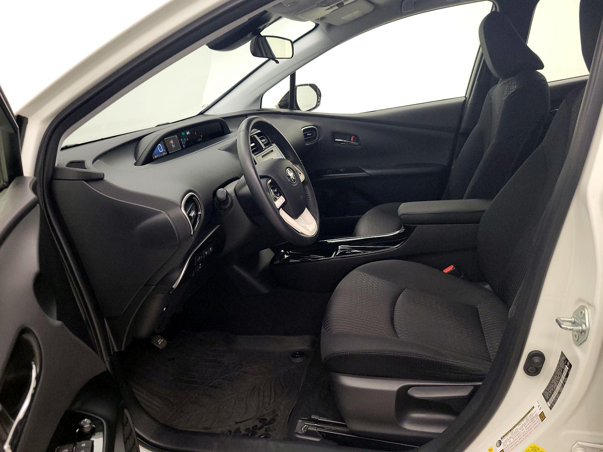 Thumbnail: 2018 Toyota Prius - 11