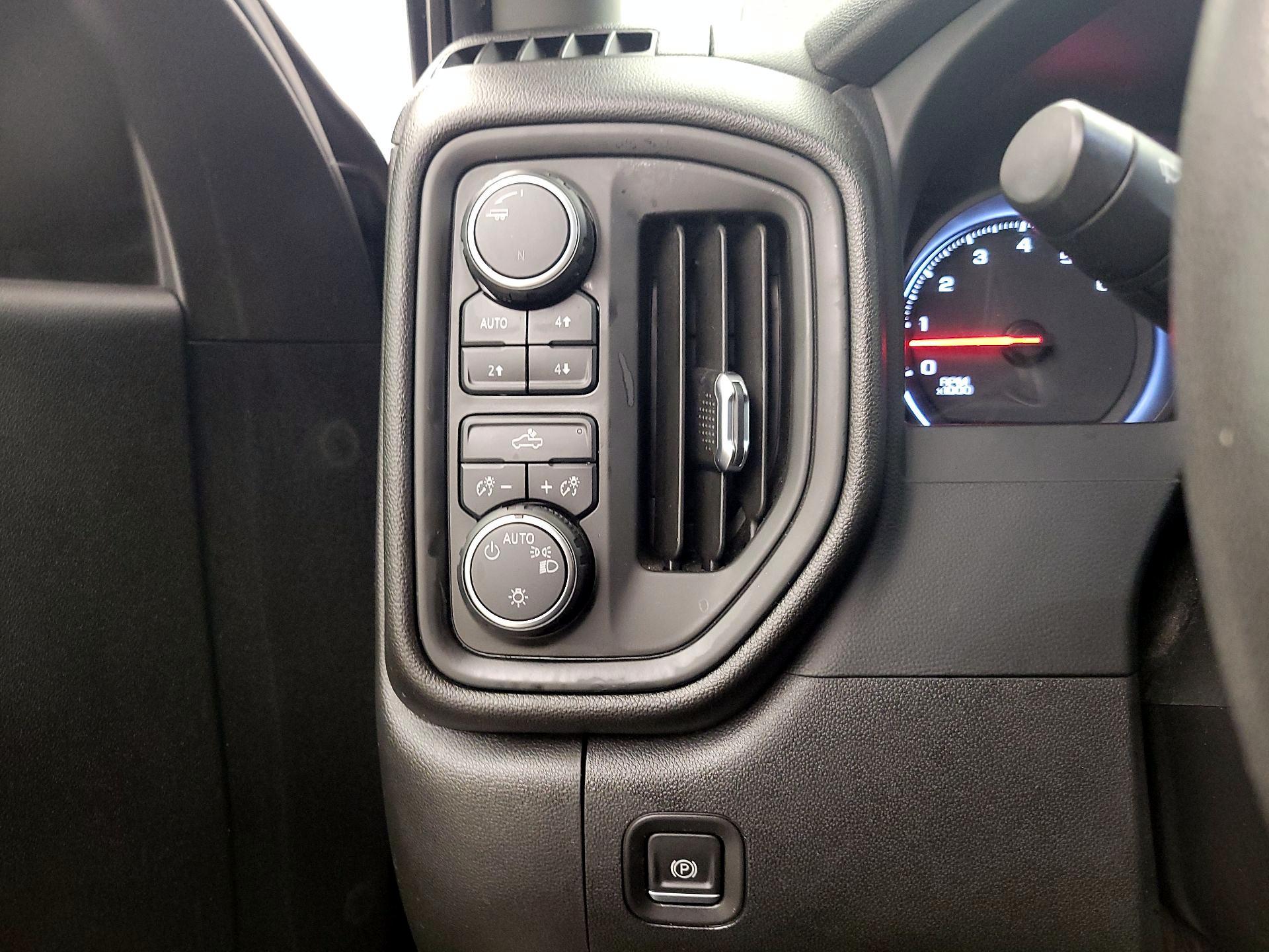 Thumbnail: 2021 Chevrolet Silverado 1500 - 13