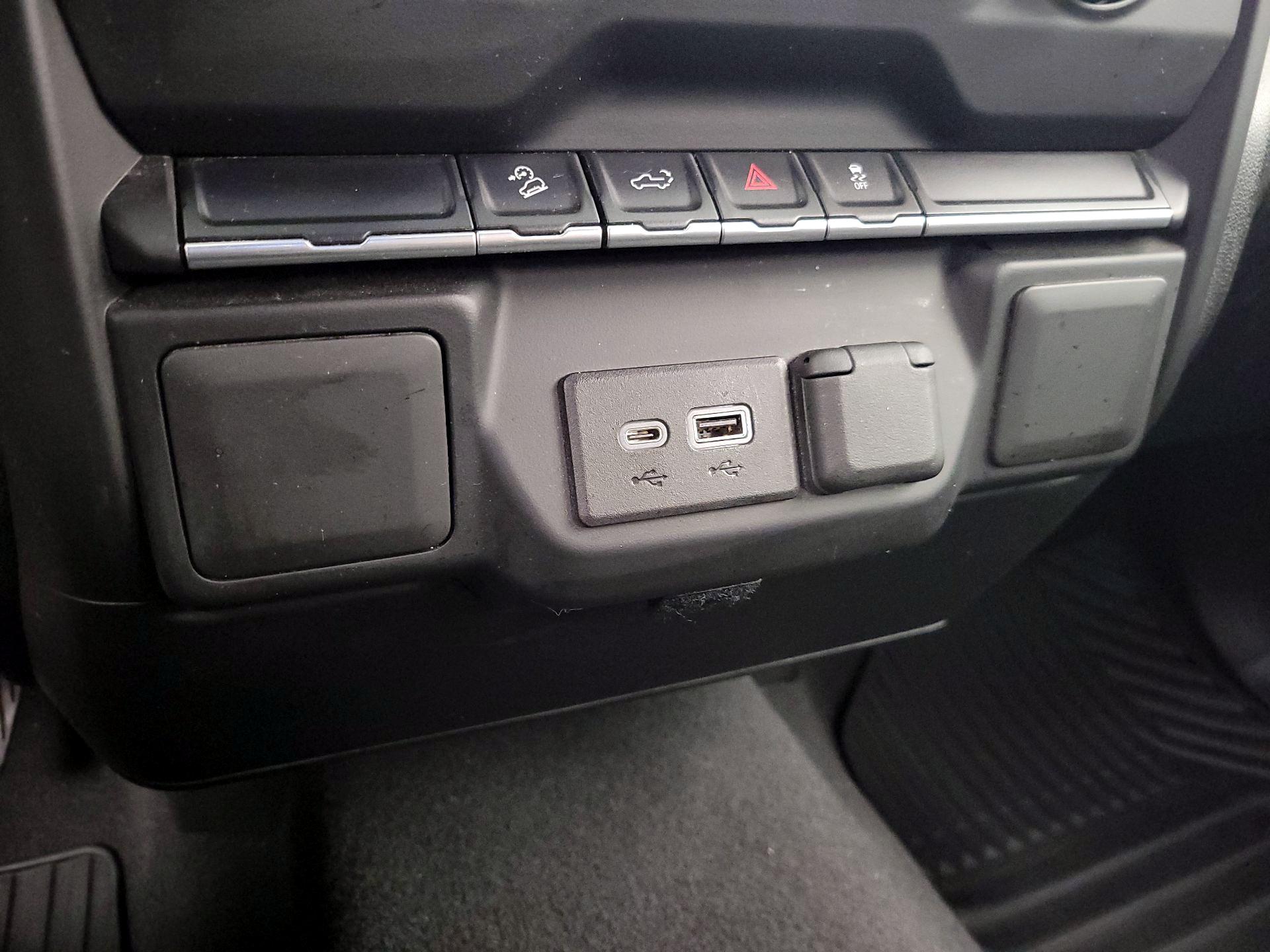 Thumbnail: 2021 Chevrolet Silverado 1500 - 18