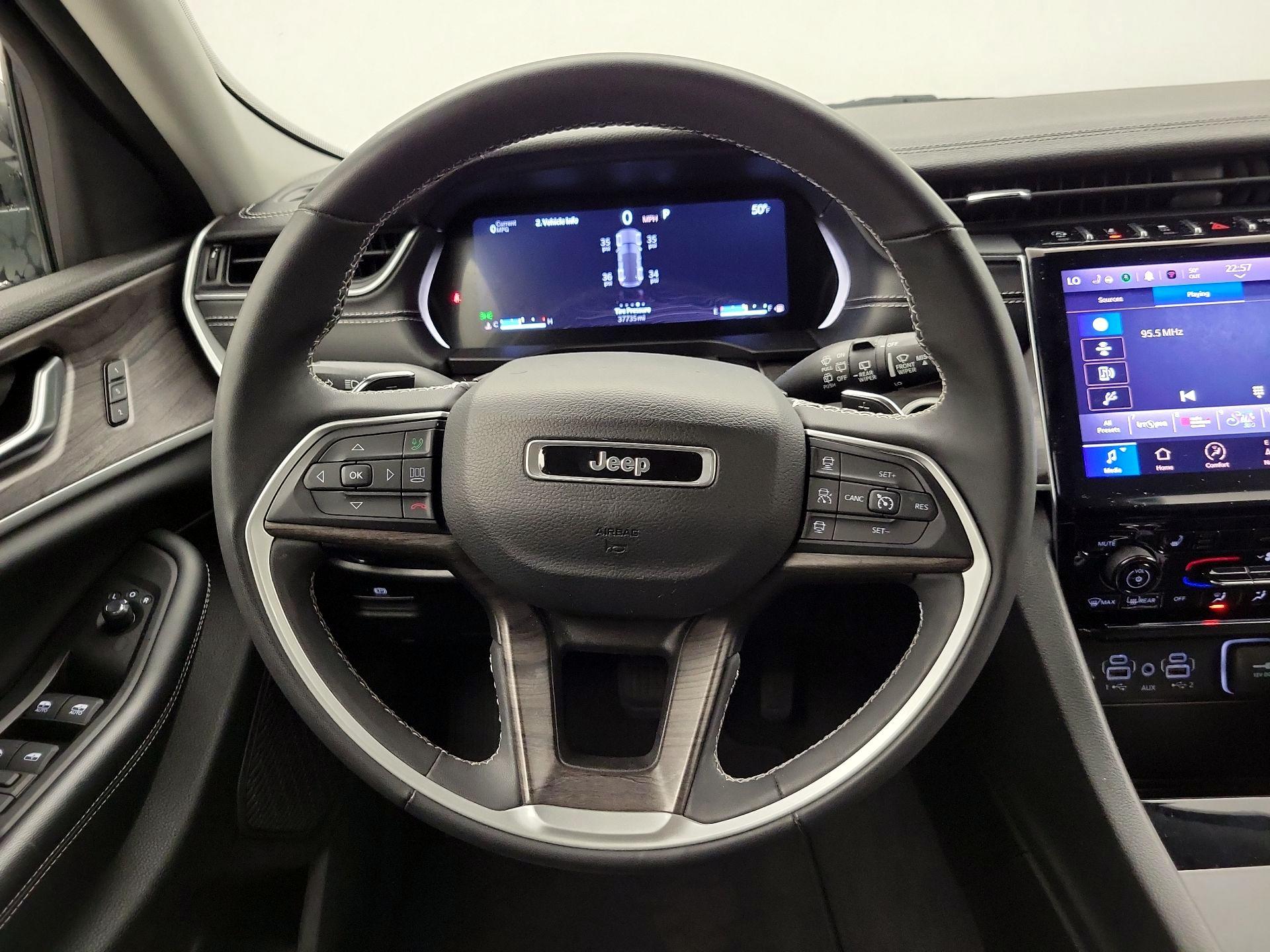 Thumbnail: 2023 Jeep Grand Cherokee - 10