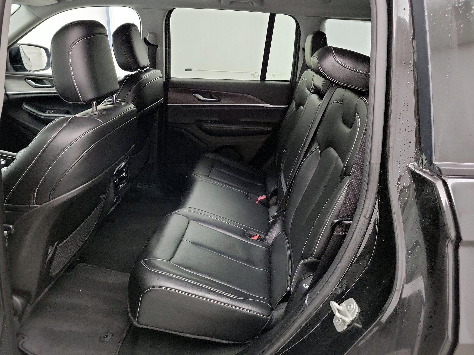 Thumbnail: 2023 Jeep Grand Cherokee - 20