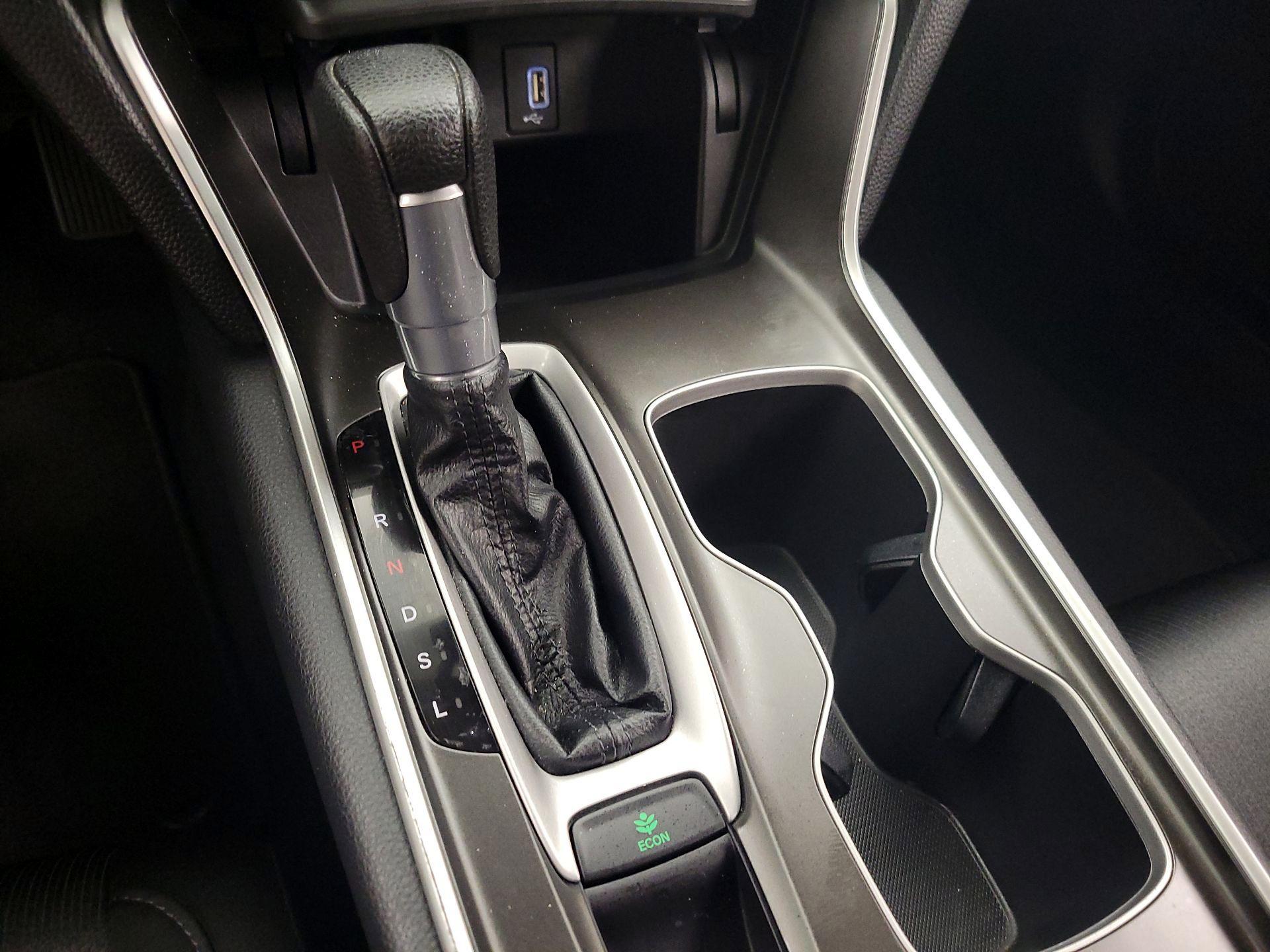 Thumbnail: 2019 Honda Accord - 17