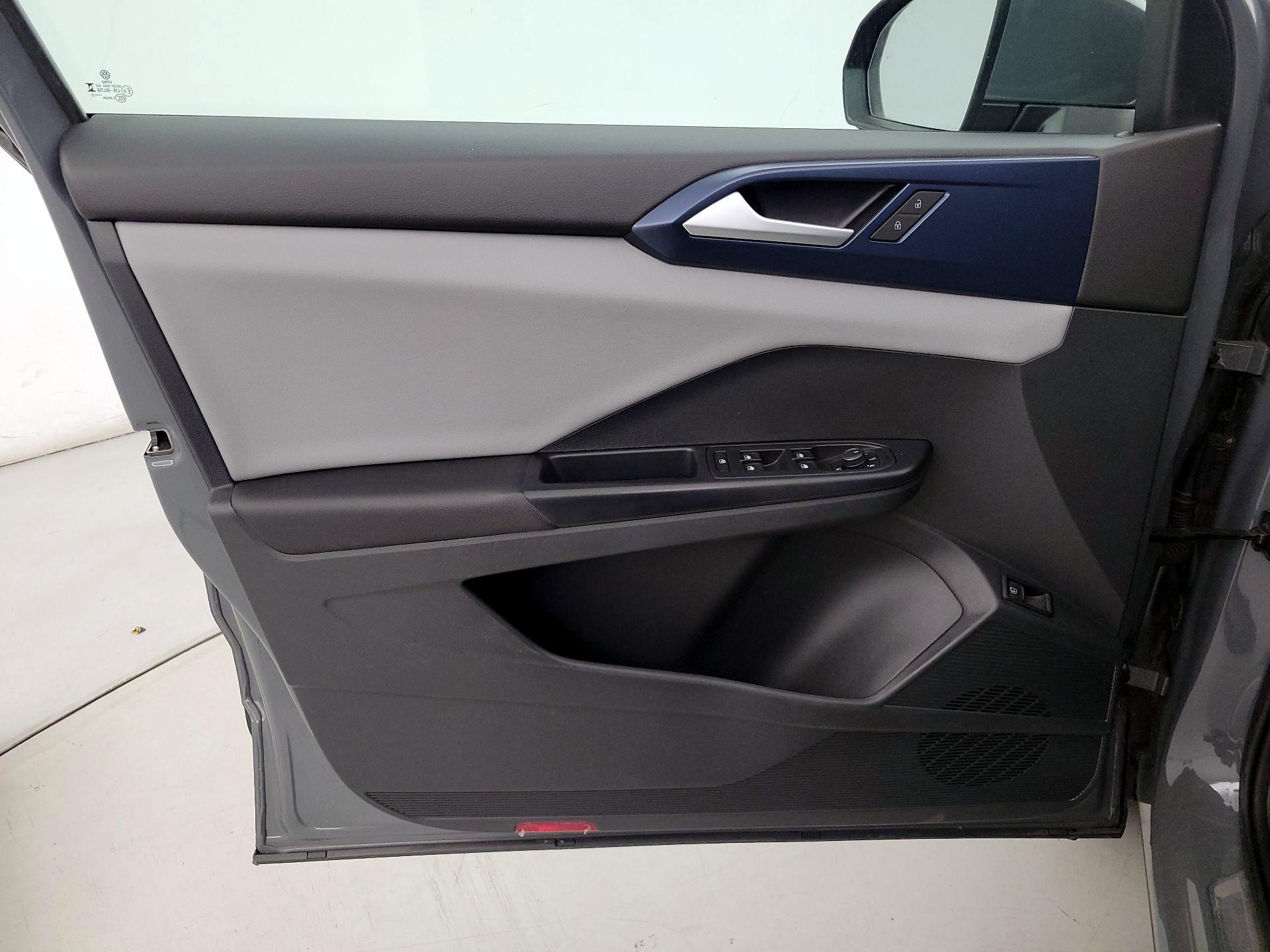 Thumbnail: 2023 Volkswagen Taos - 12