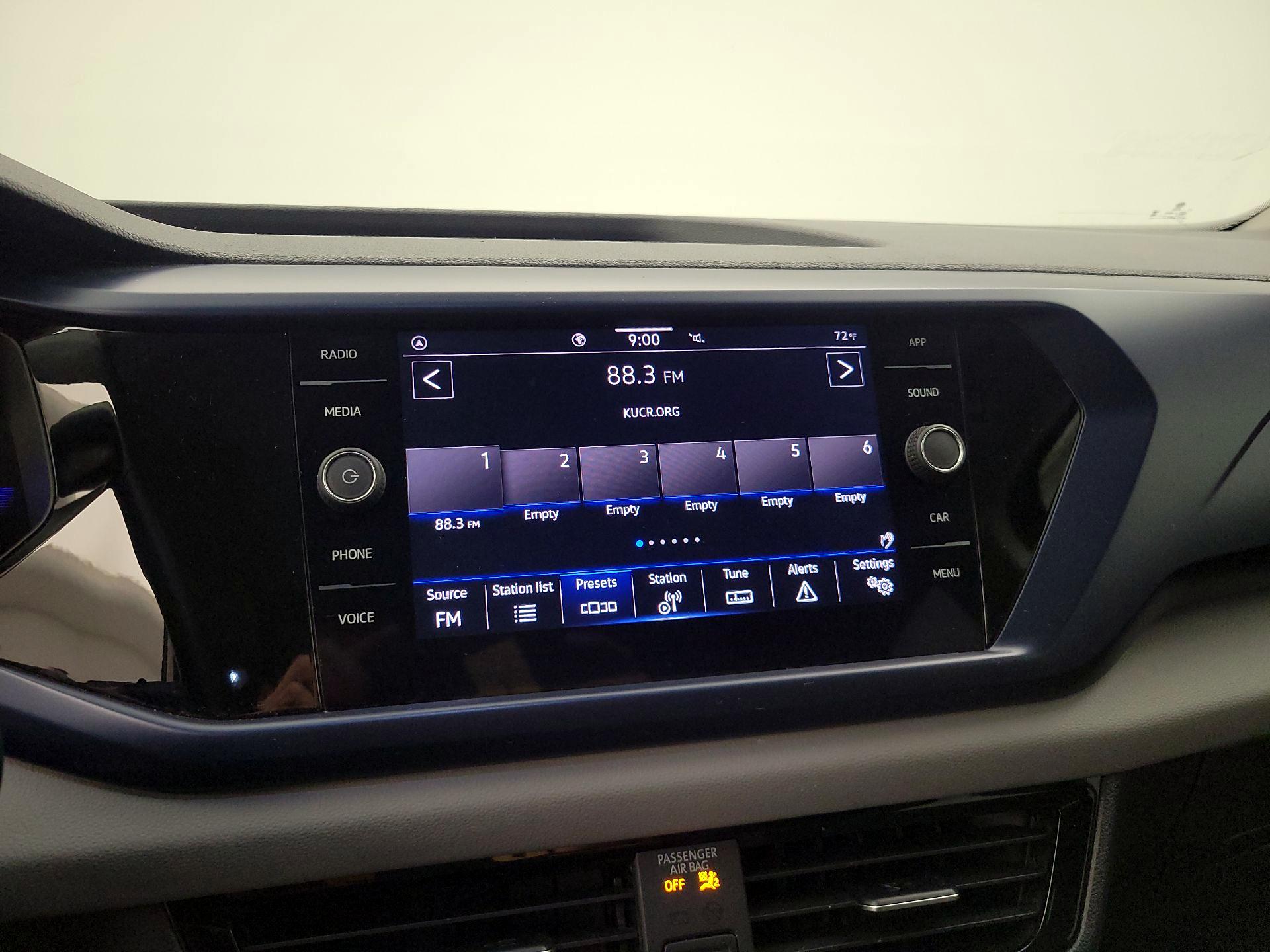 Thumbnail: 2023 Volkswagen Taos - 15