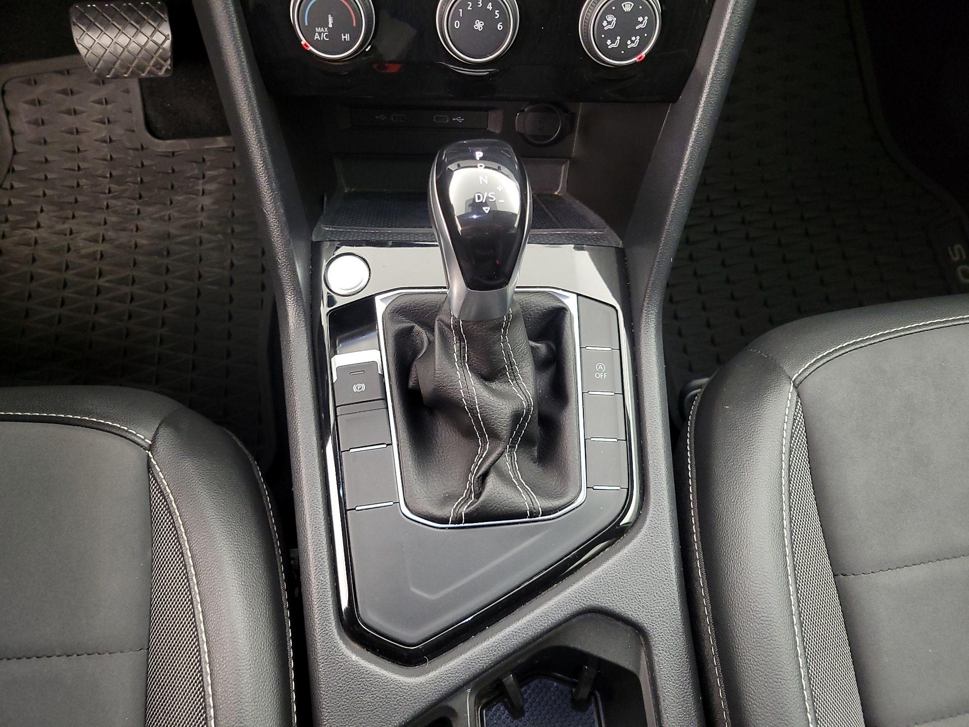 Thumbnail: 2023 Volkswagen Taos - 17