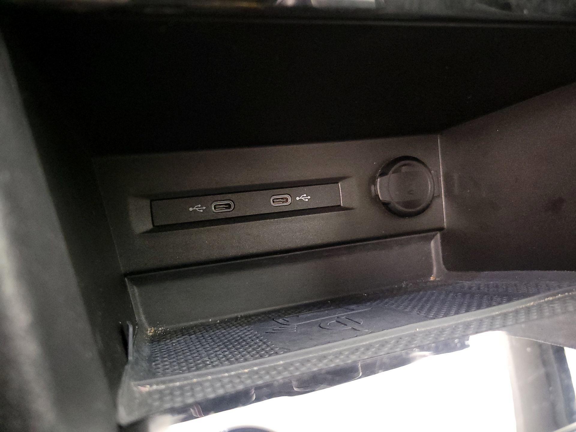 Thumbnail: 2023 Volkswagen Taos - 18