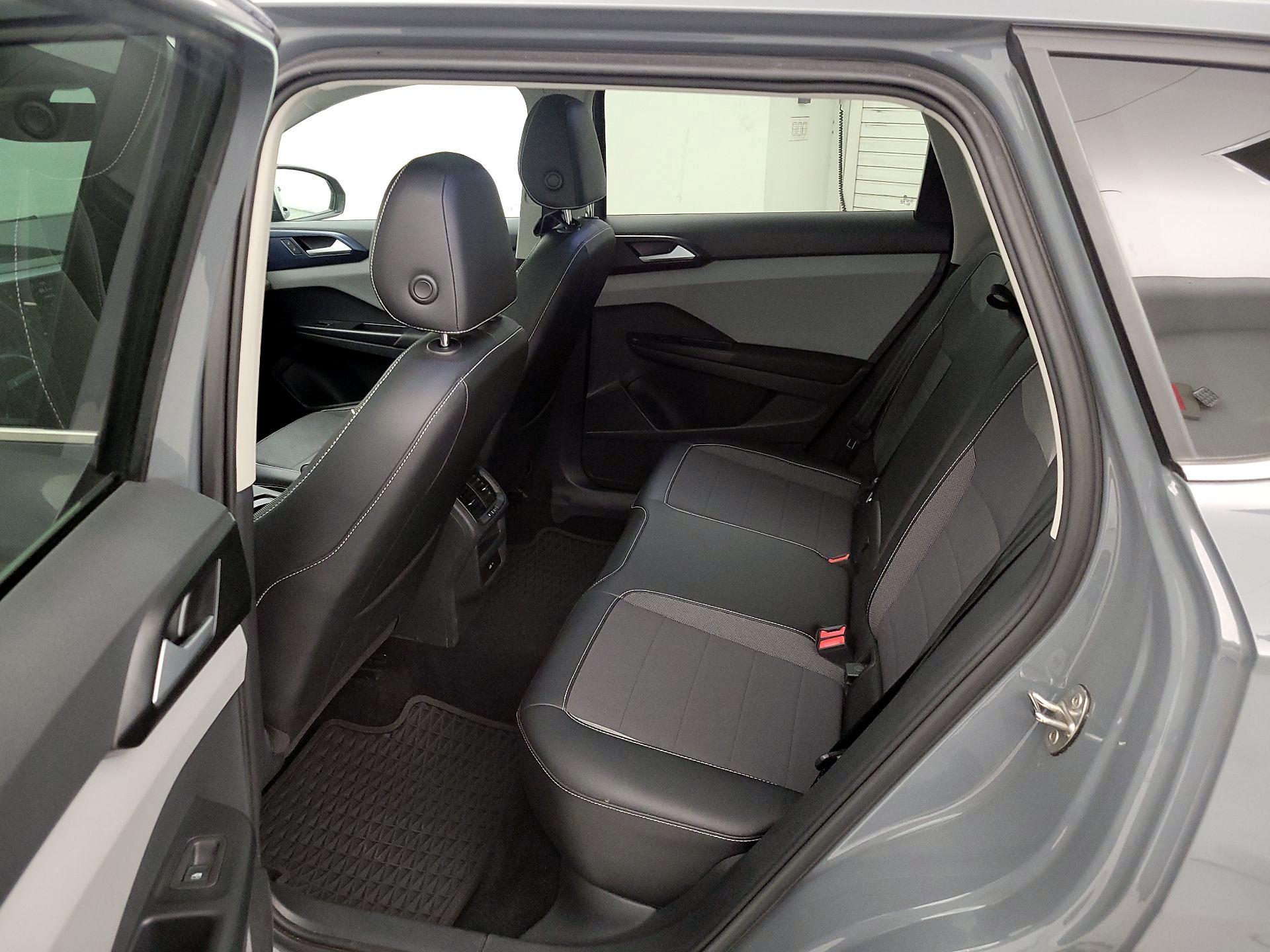 Thumbnail: 2023 Volkswagen Taos - 20