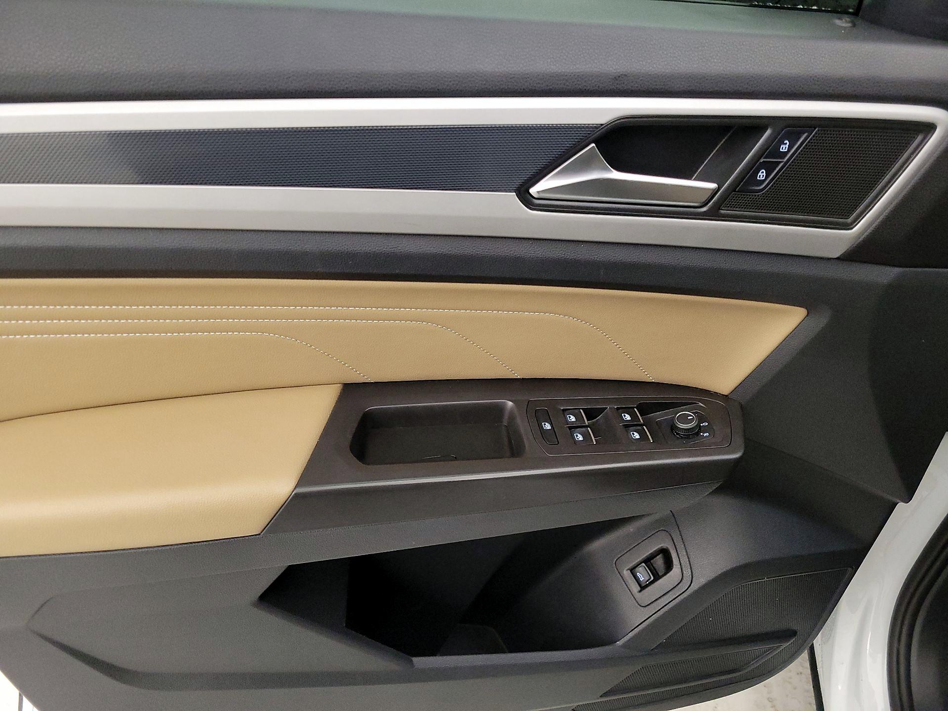 Thumbnail: 2022 Volkswagen Atlas - 12