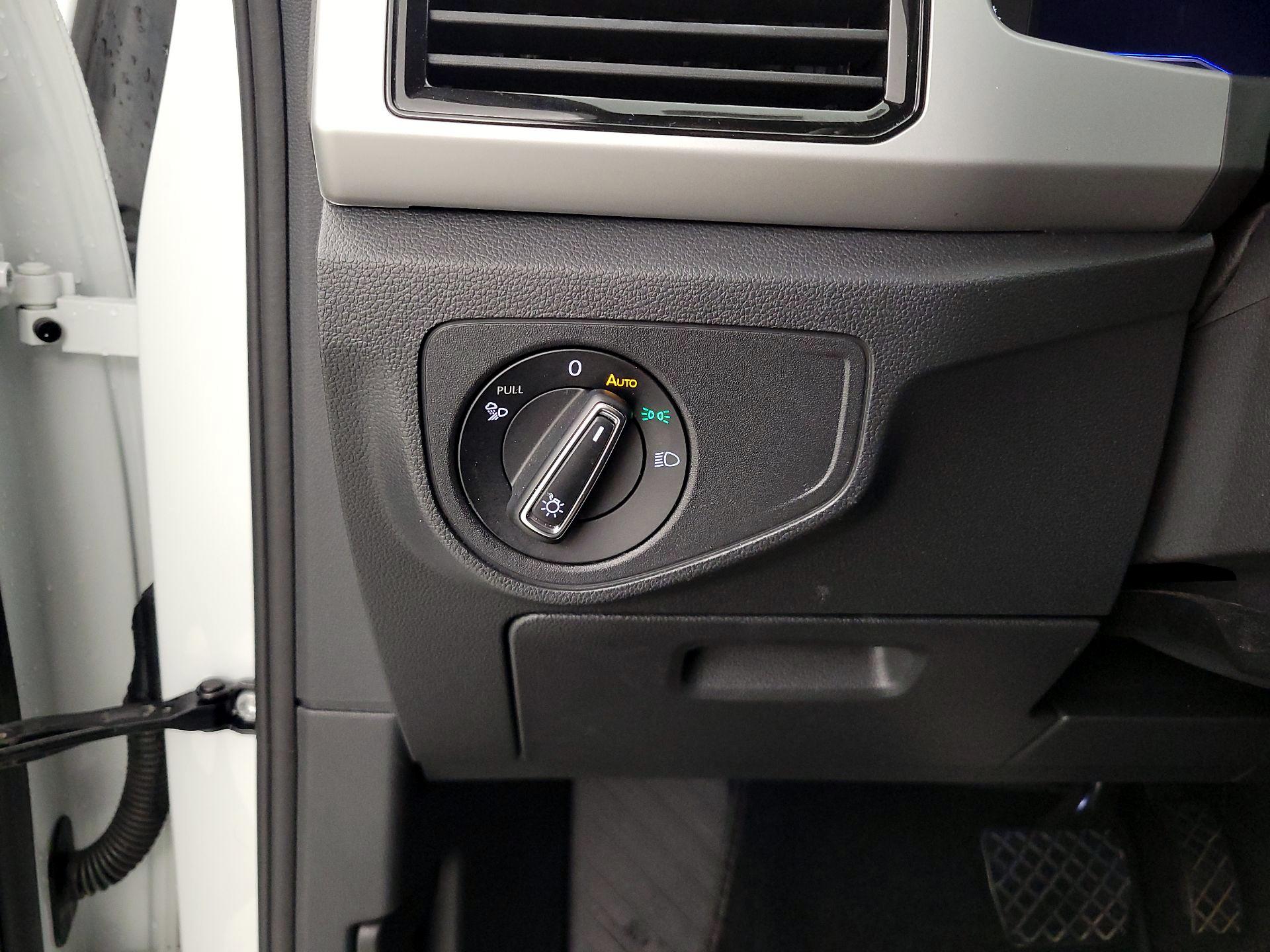 Thumbnail: 2022 Volkswagen Atlas - 13