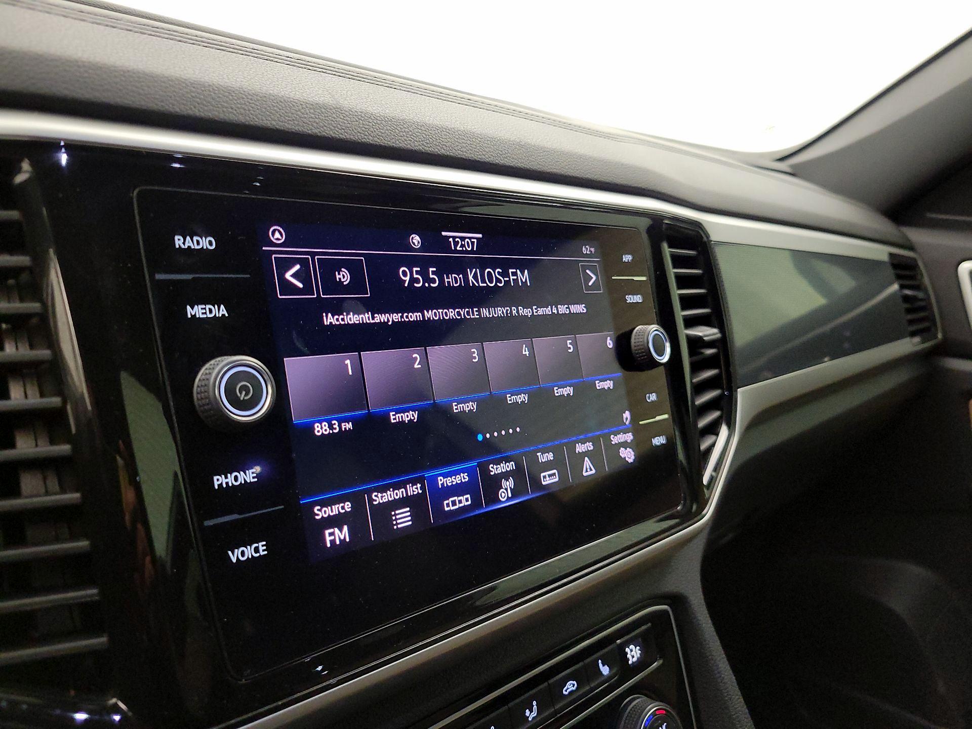 Thumbnail: 2022 Volkswagen Atlas - 15