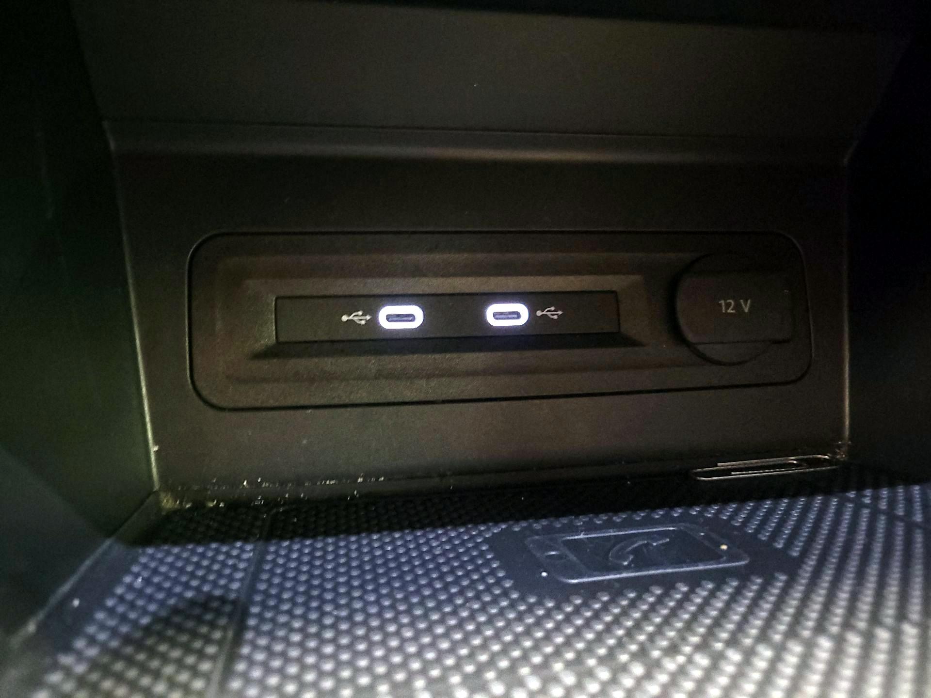 Thumbnail: 2022 Volkswagen Atlas - 18