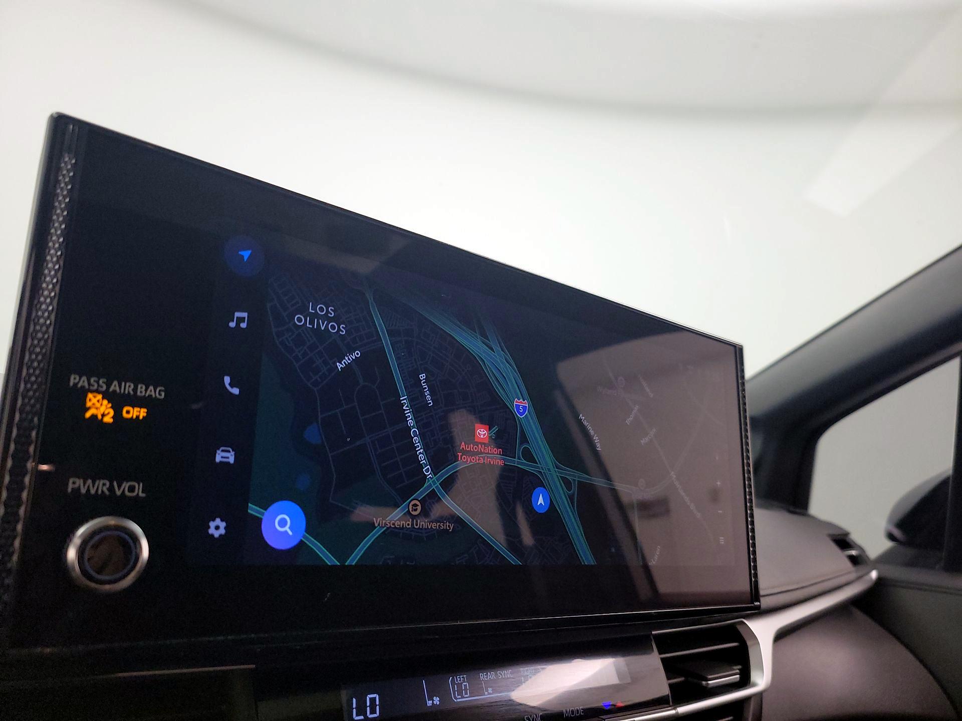 Thumbnail: 2025 Toyota Sienna - 14