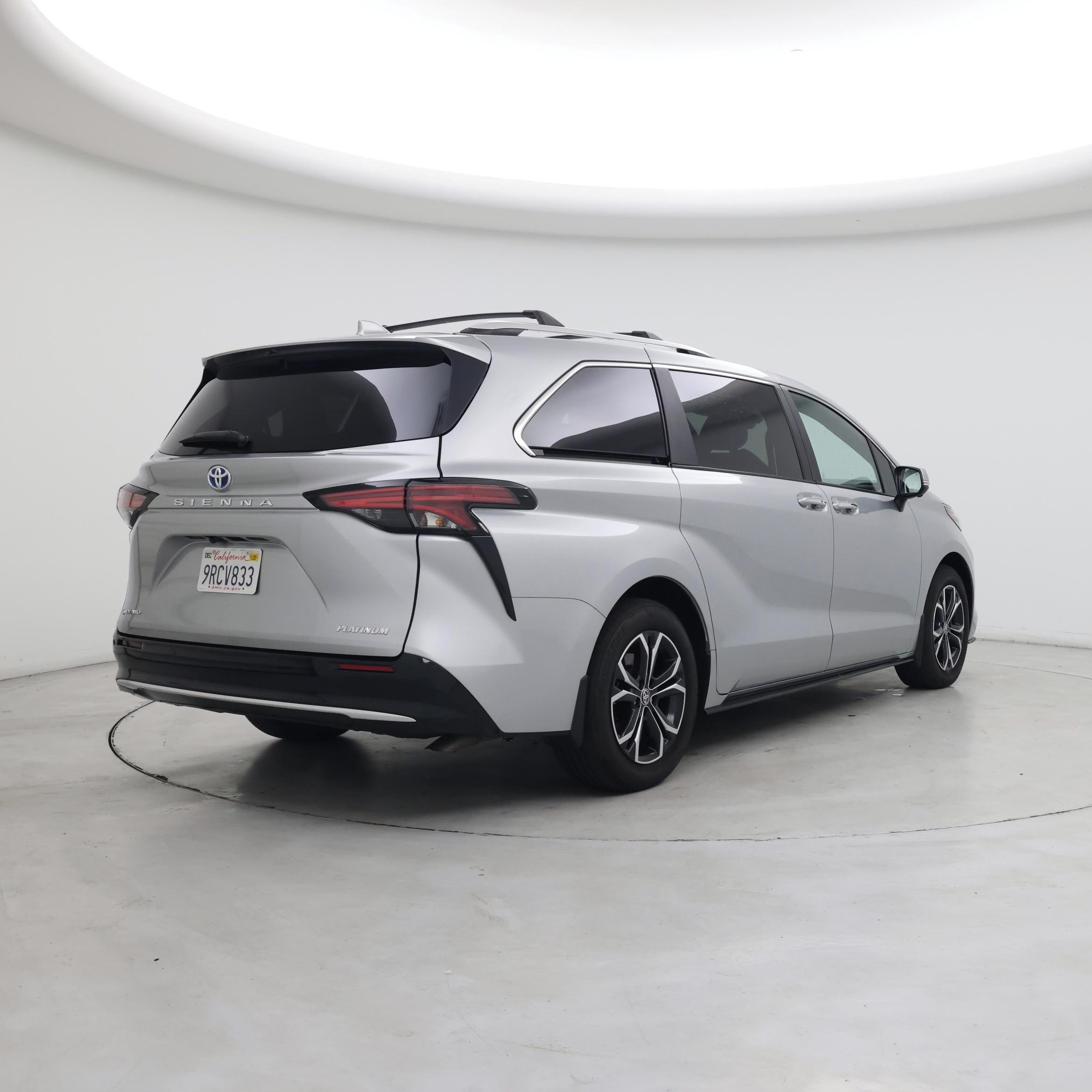 Thumbnail: 2025 Toyota Sienna - 8