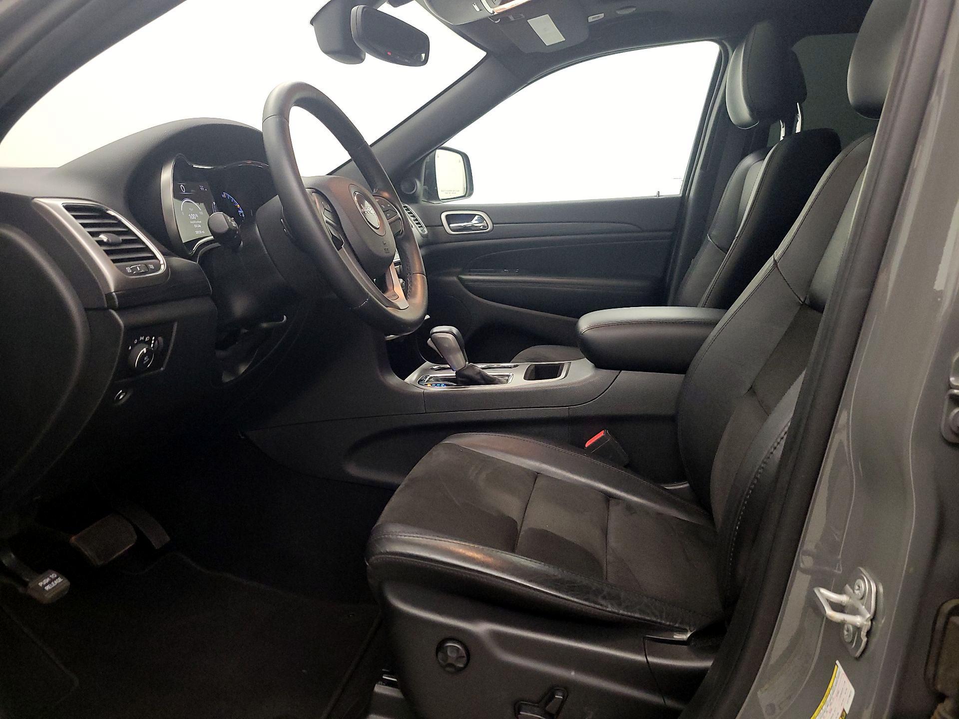 Thumbnail: 2020 Jeep Grand Cherokee - 11