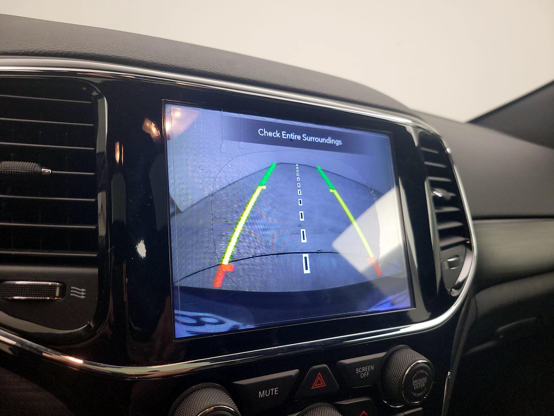 Thumbnail: 2020 Jeep Grand Cherokee - 15