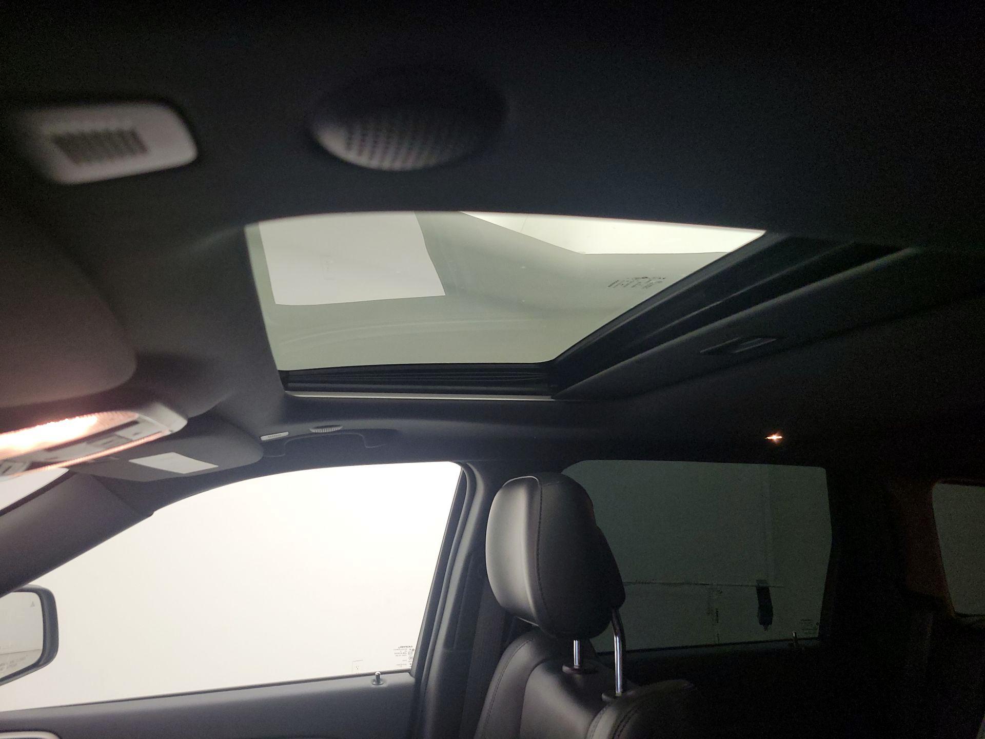 Thumbnail: 2020 Jeep Grand Cherokee - 20