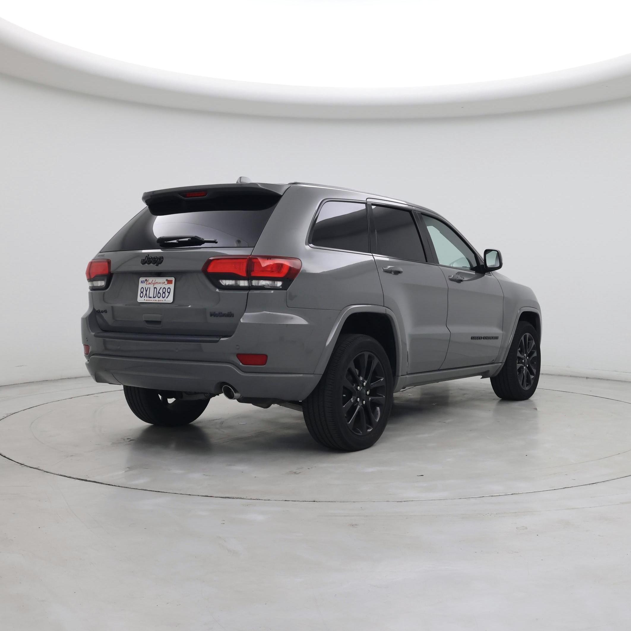 Thumbnail: 2020 Jeep Grand Cherokee - 8