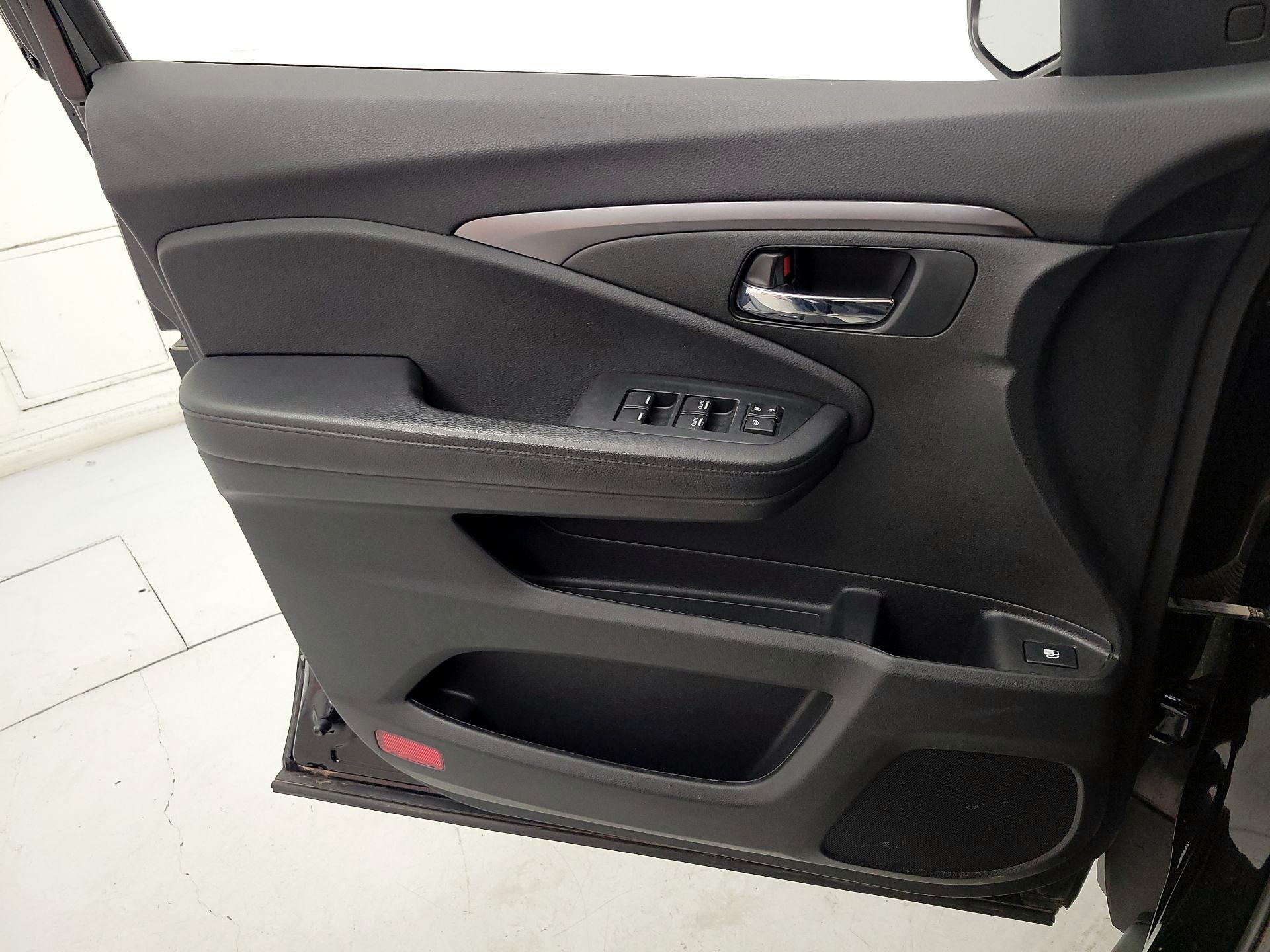 Thumbnail: 2022 Honda Pilot - 12