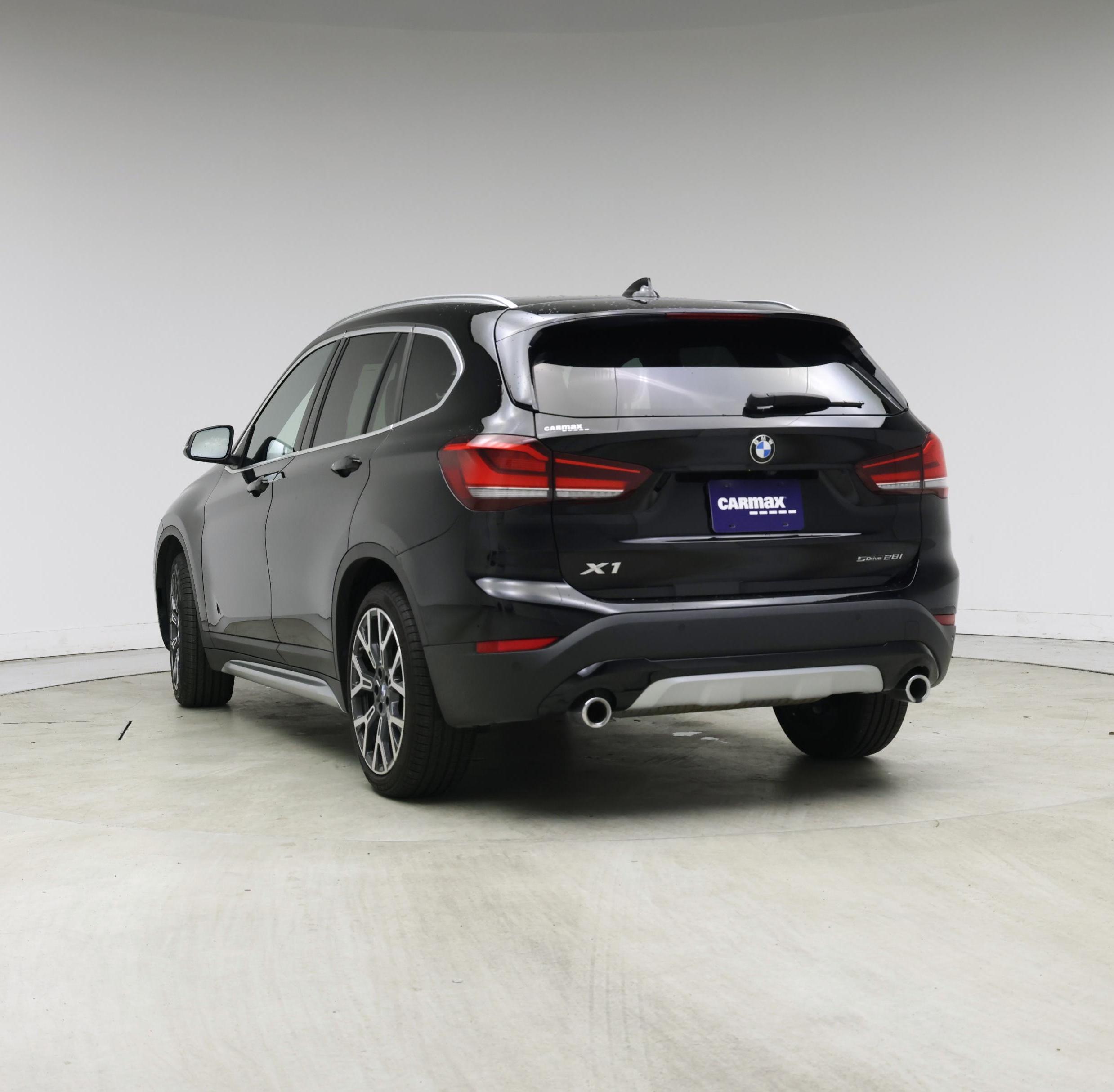 Thumbnail: 2021 BMW X1 - 2