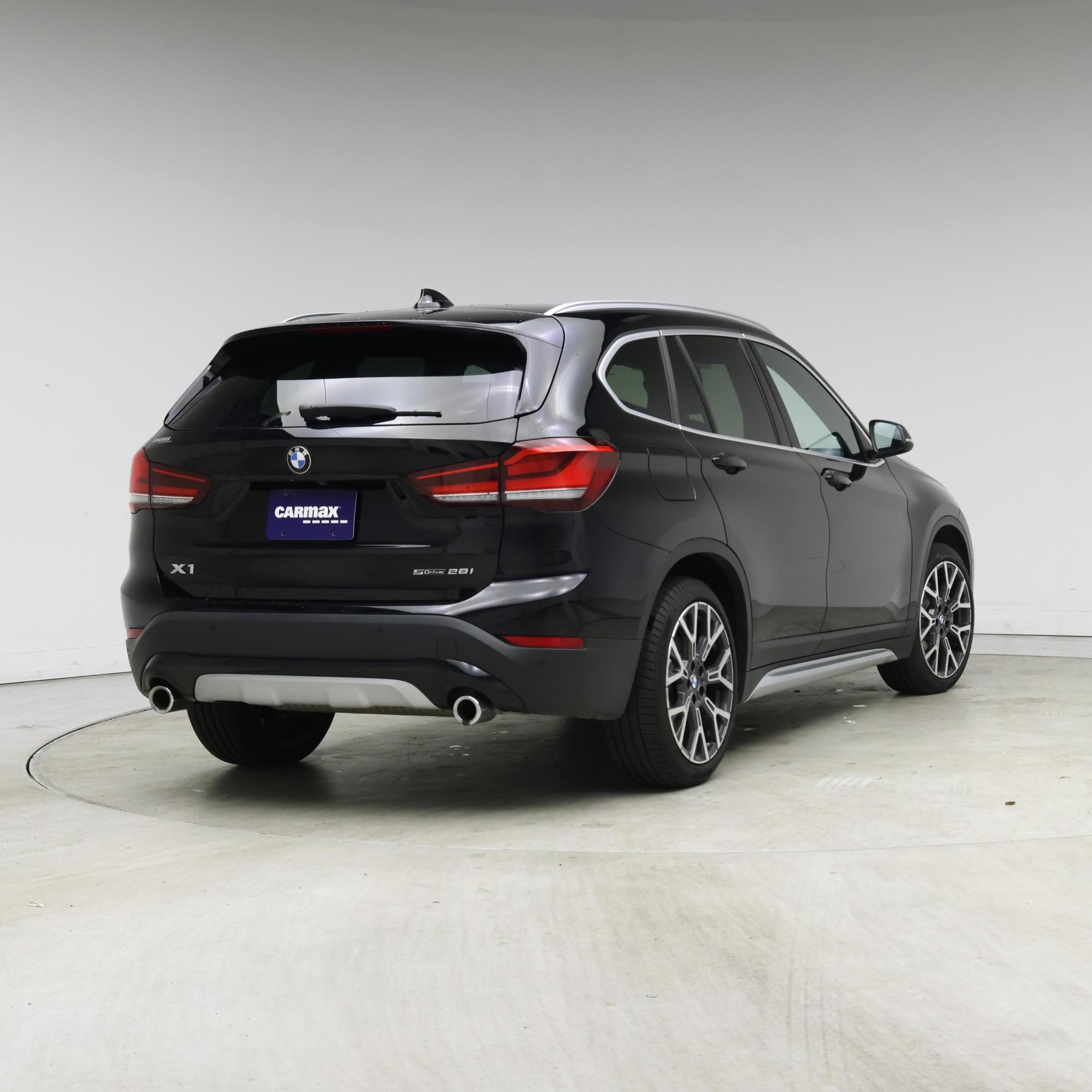 Thumbnail: 2021 BMW X1 - 8