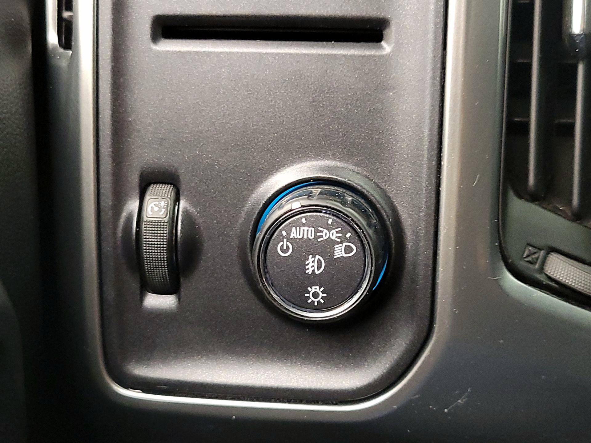 Thumbnail: 2017 Chevrolet Silverado 1500 - 13