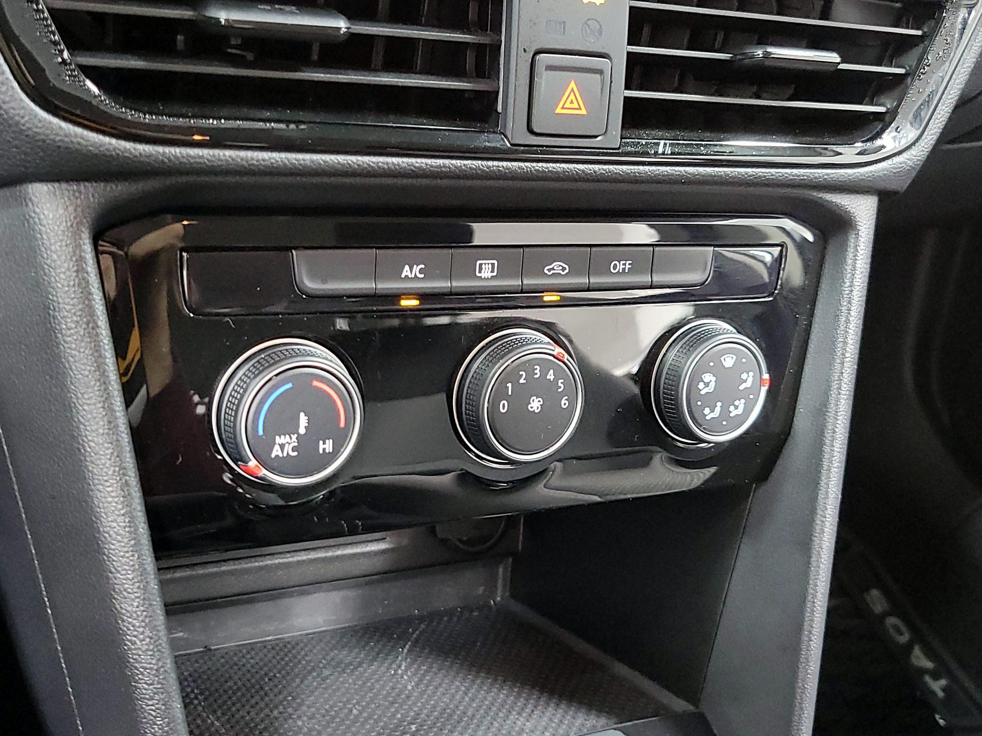 Thumbnail: 2024 Volkswagen Taos - 15