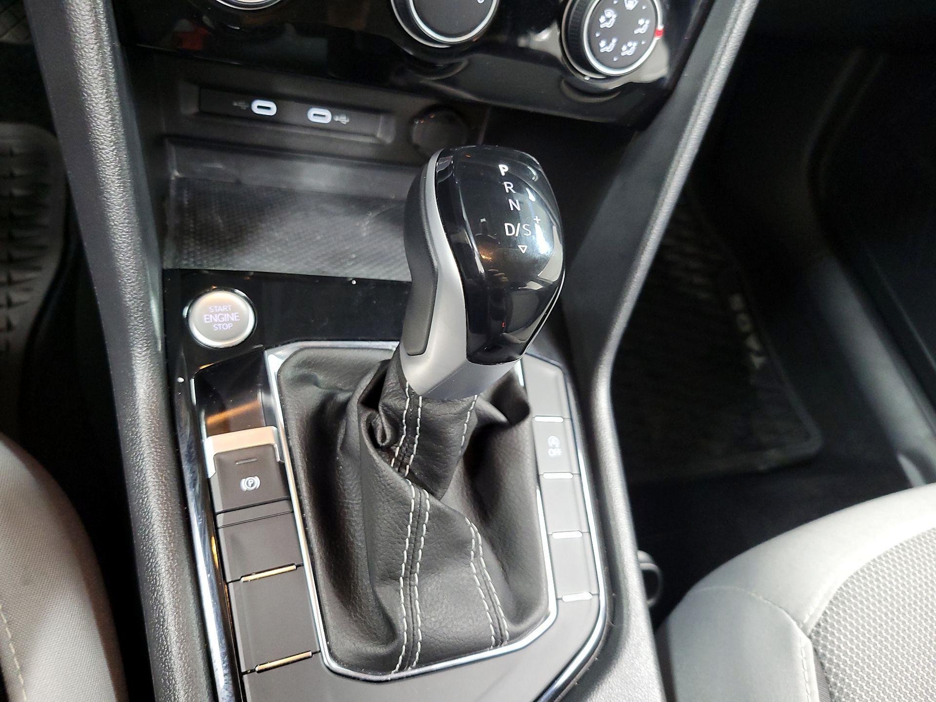 Thumbnail: 2024 Volkswagen Taos - 16