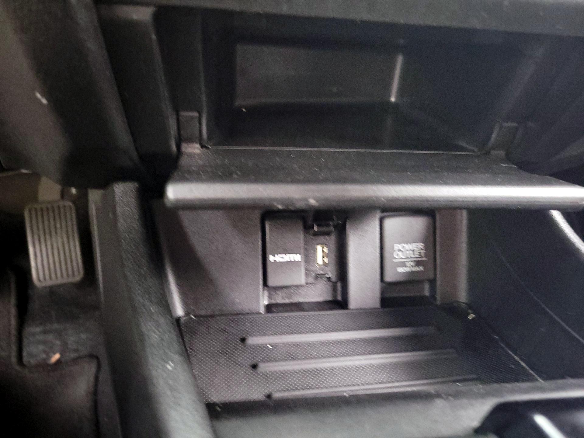 Thumbnail: 2014 Honda Civic - 18