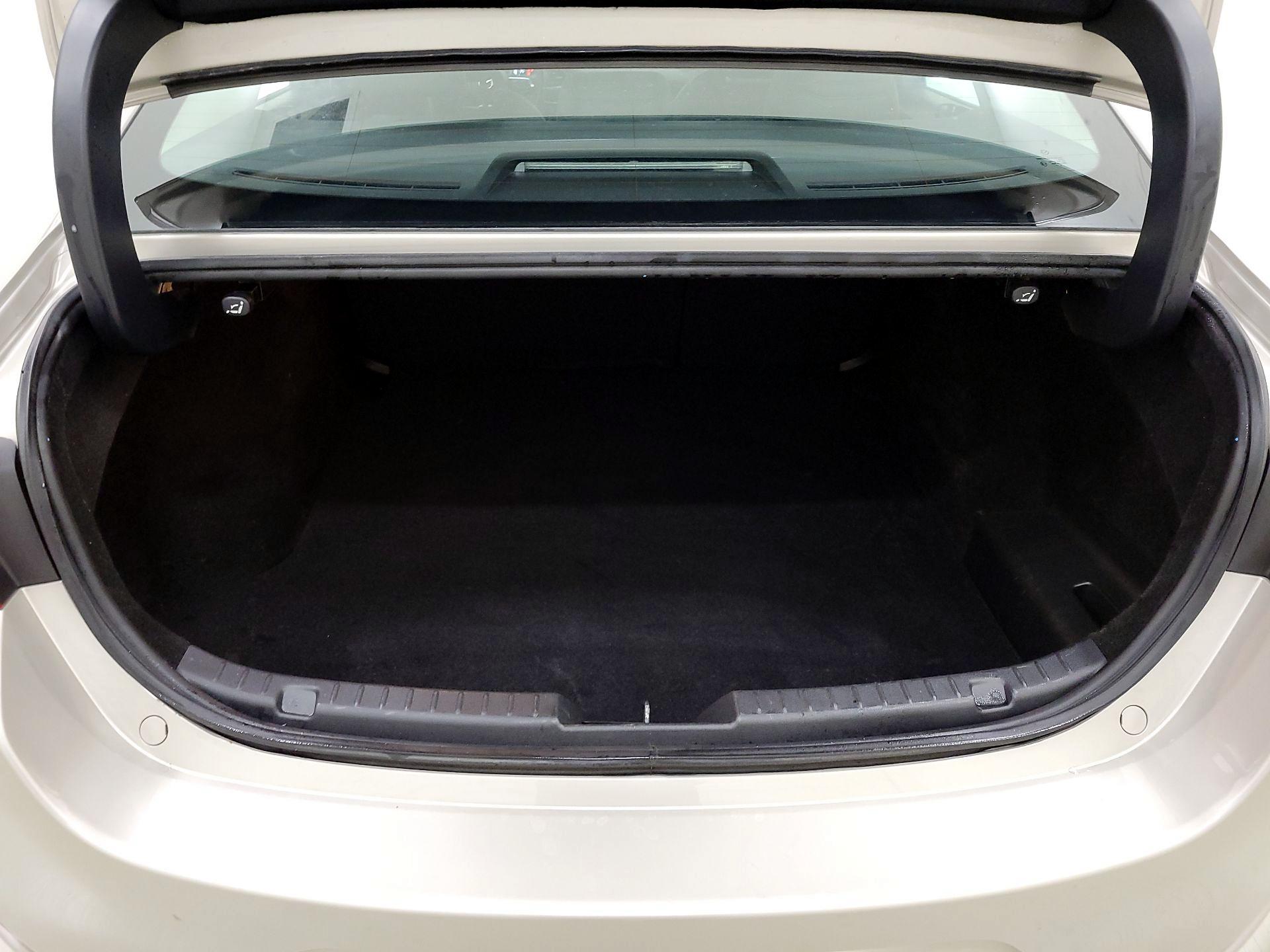 Thumbnail: 2024 Mazda Mazda3 - 20