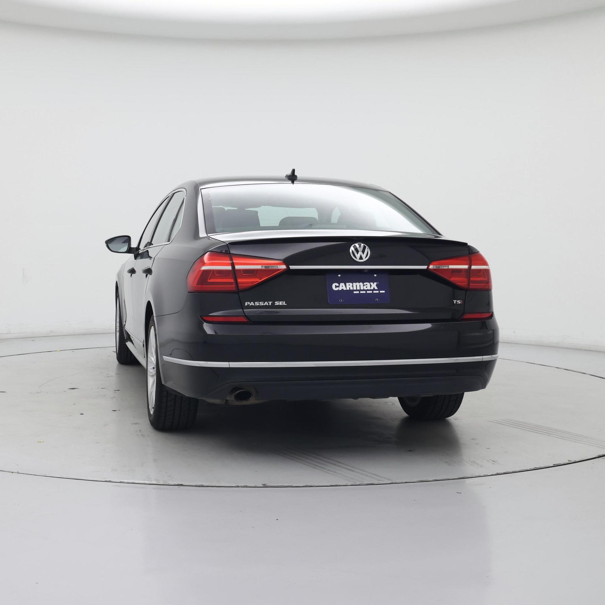 Thumbnail: 2016 Volkswagen Passat - 6