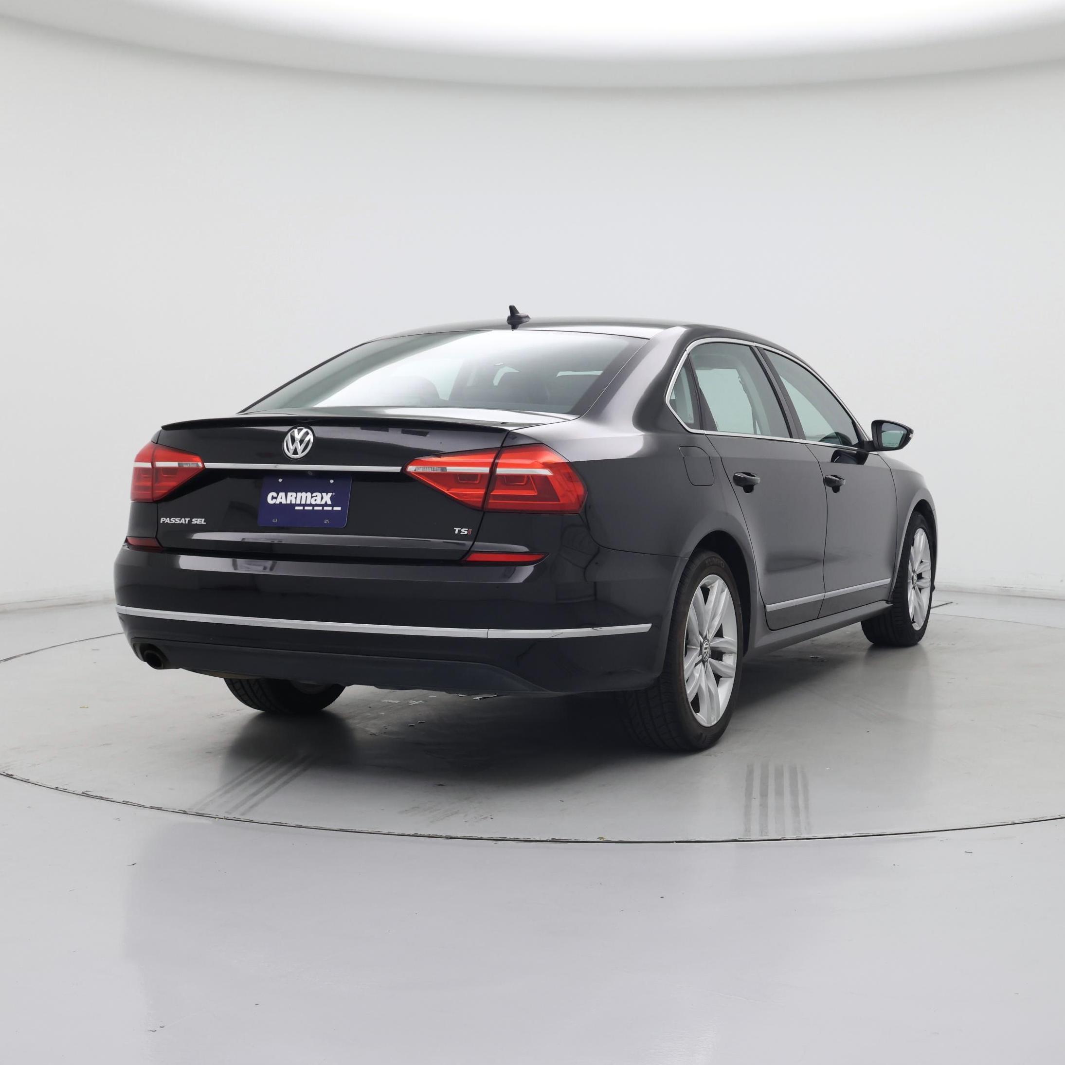 Thumbnail: 2016 Volkswagen Passat - 8