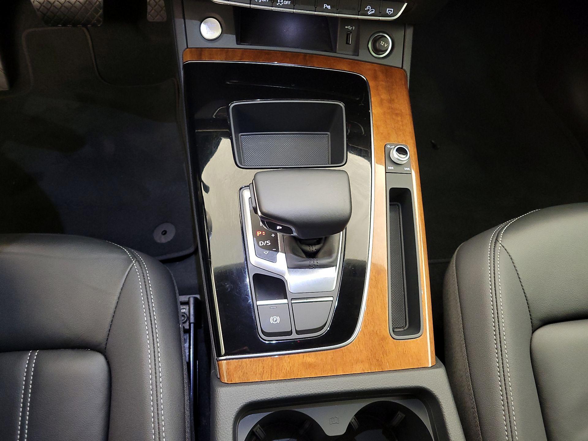 Thumbnail: 2023 Audi Q5 - 17