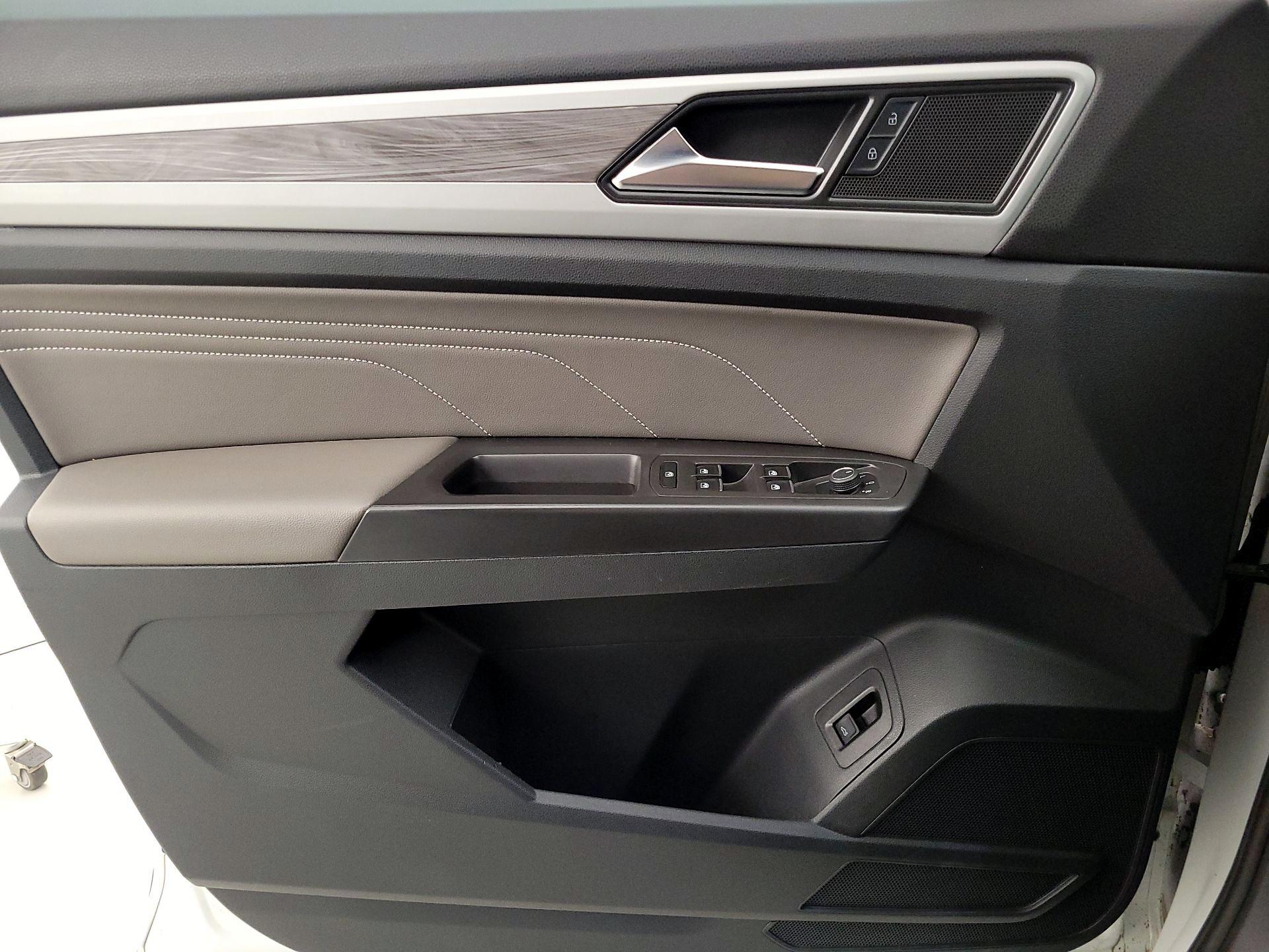 Thumbnail: 2022 Volkswagen Atlas - 12