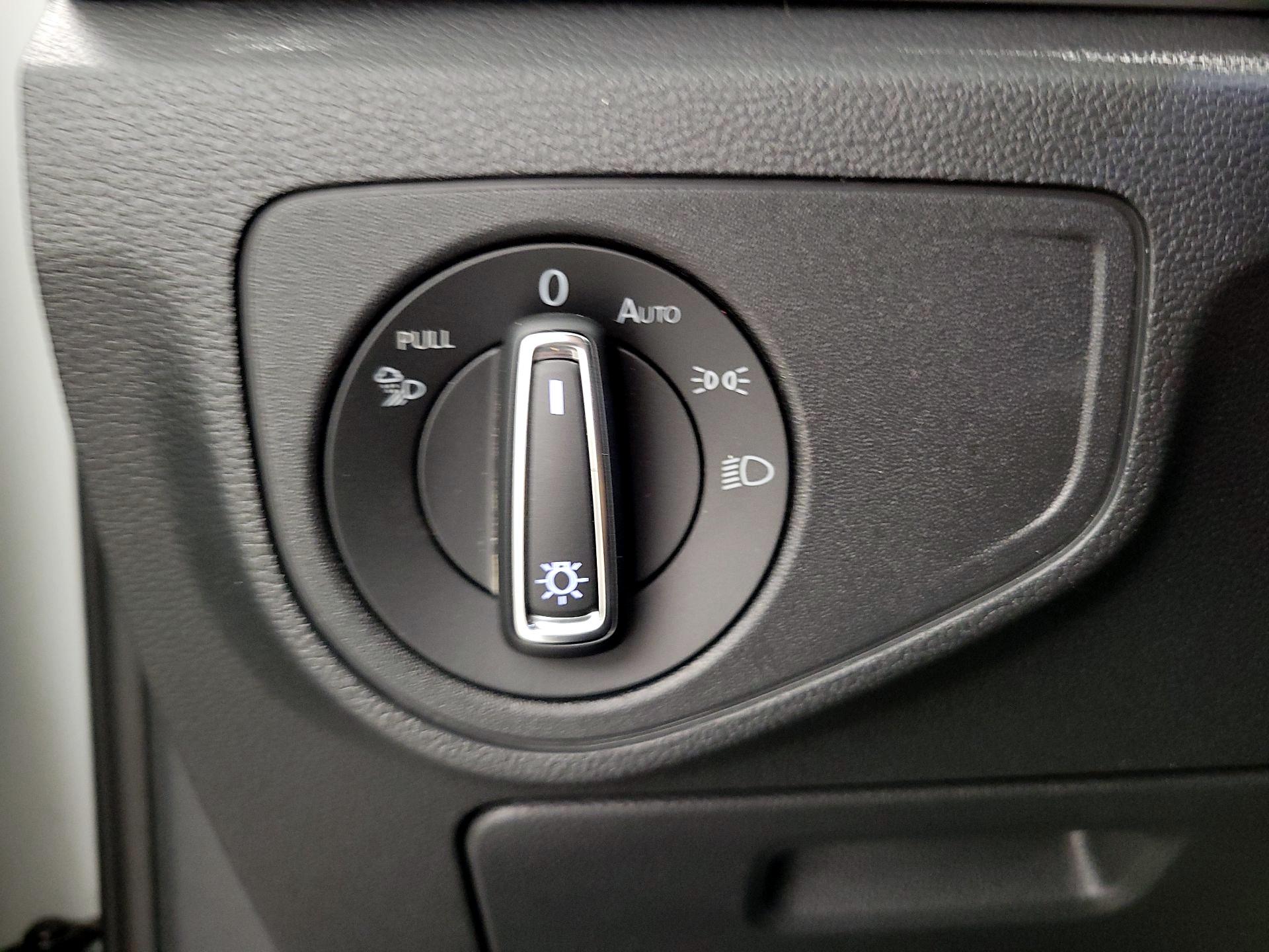 Thumbnail: 2022 Volkswagen Atlas - 13