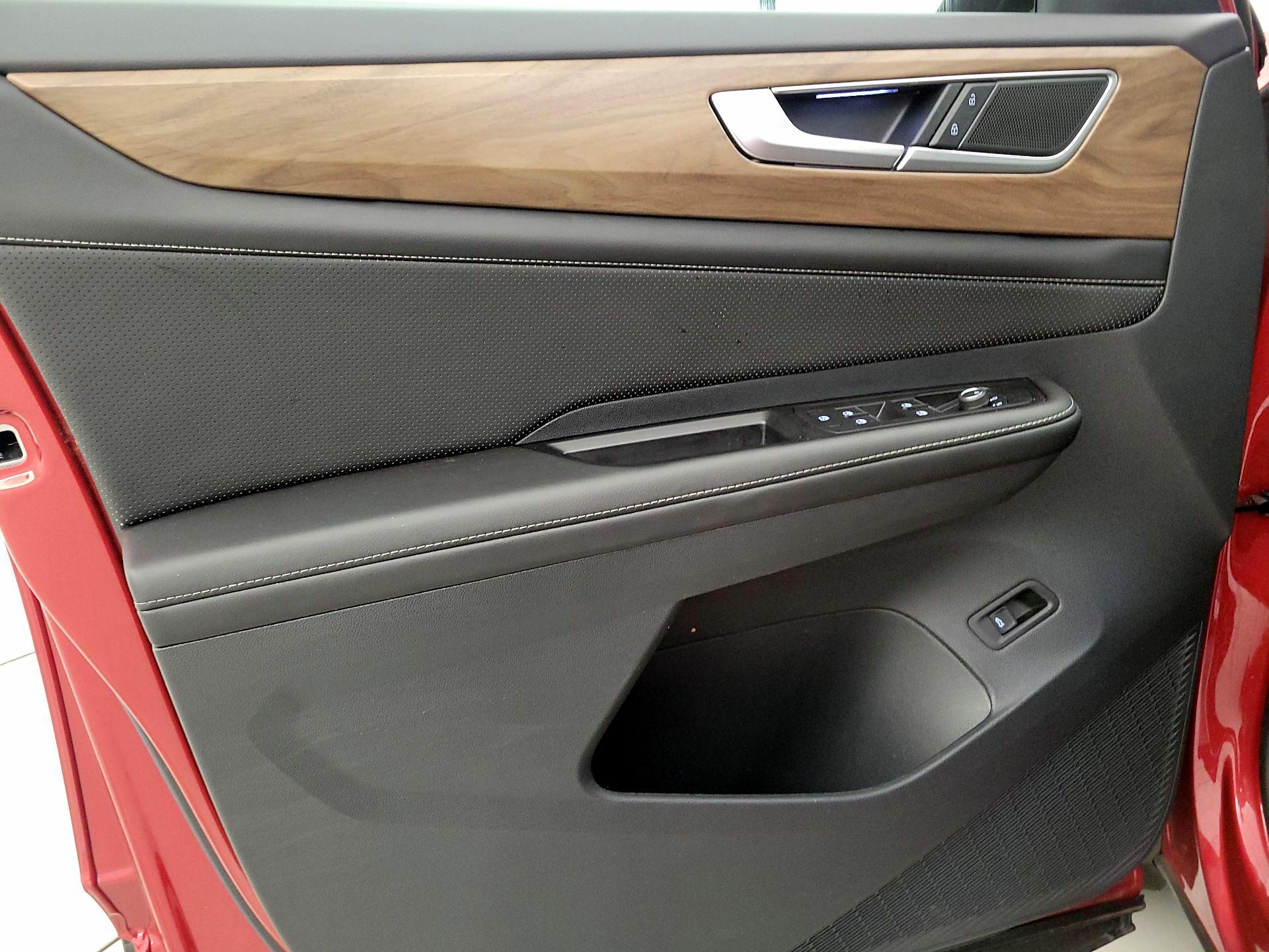 Thumbnail: 2024 Volkswagen Atlas - 12