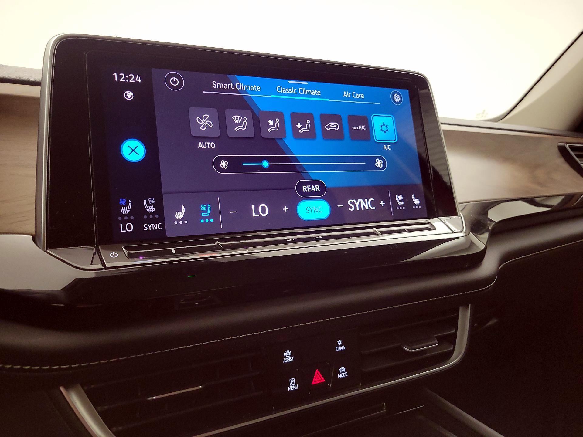 Thumbnail: 2024 Volkswagen Atlas - 17