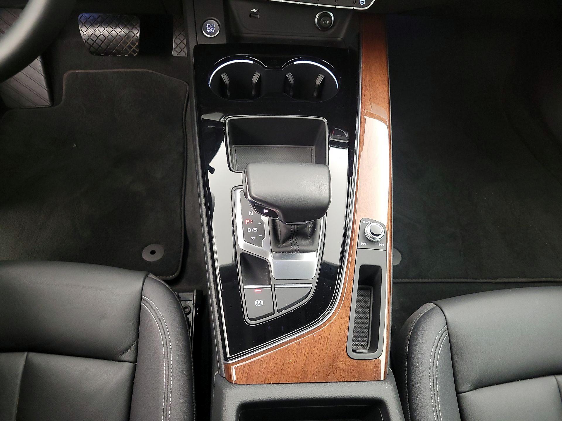 Thumbnail: 2023 Audi A4 - 17