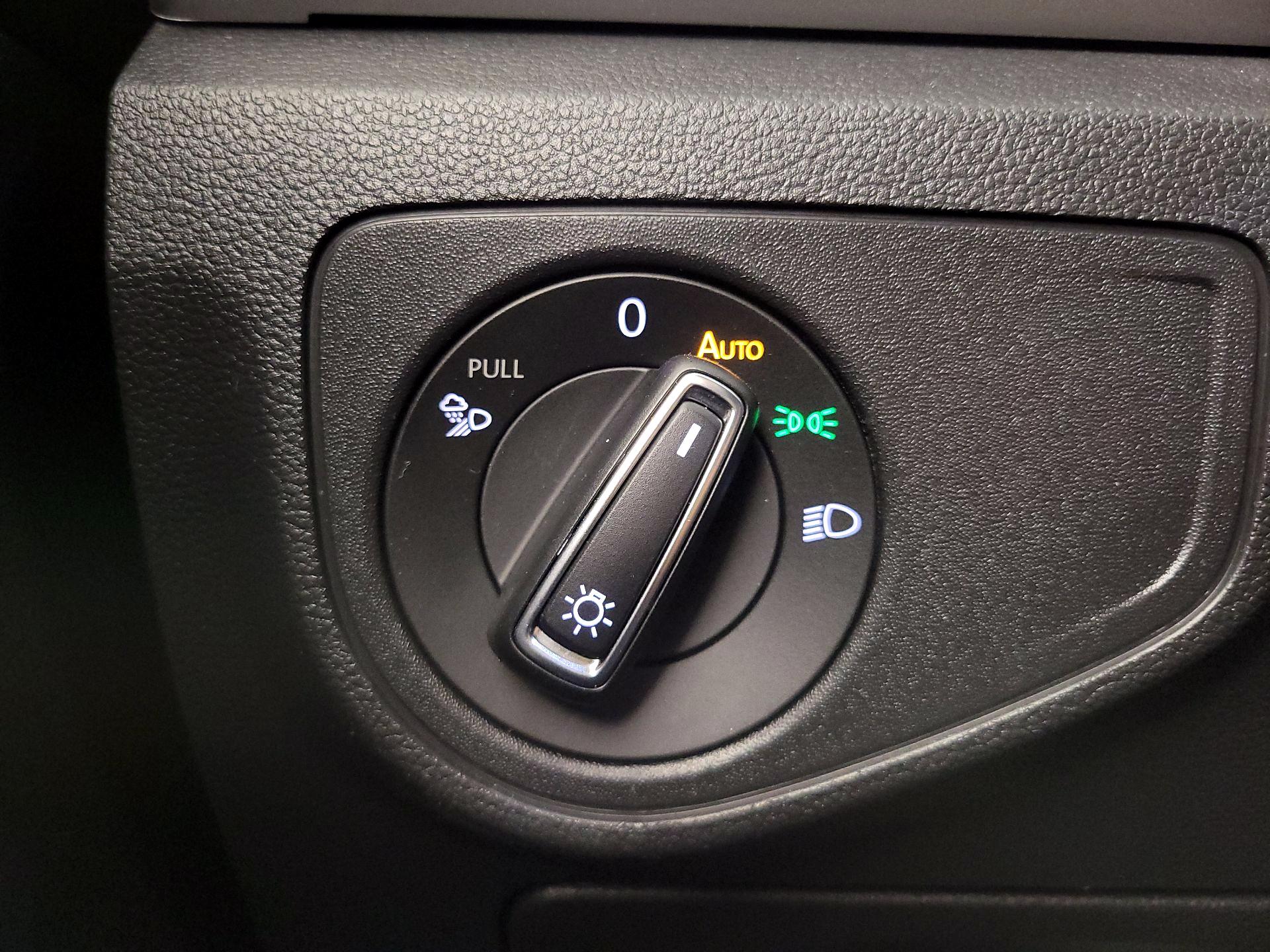 Thumbnail: 2022 Volkswagen Atlas - 13