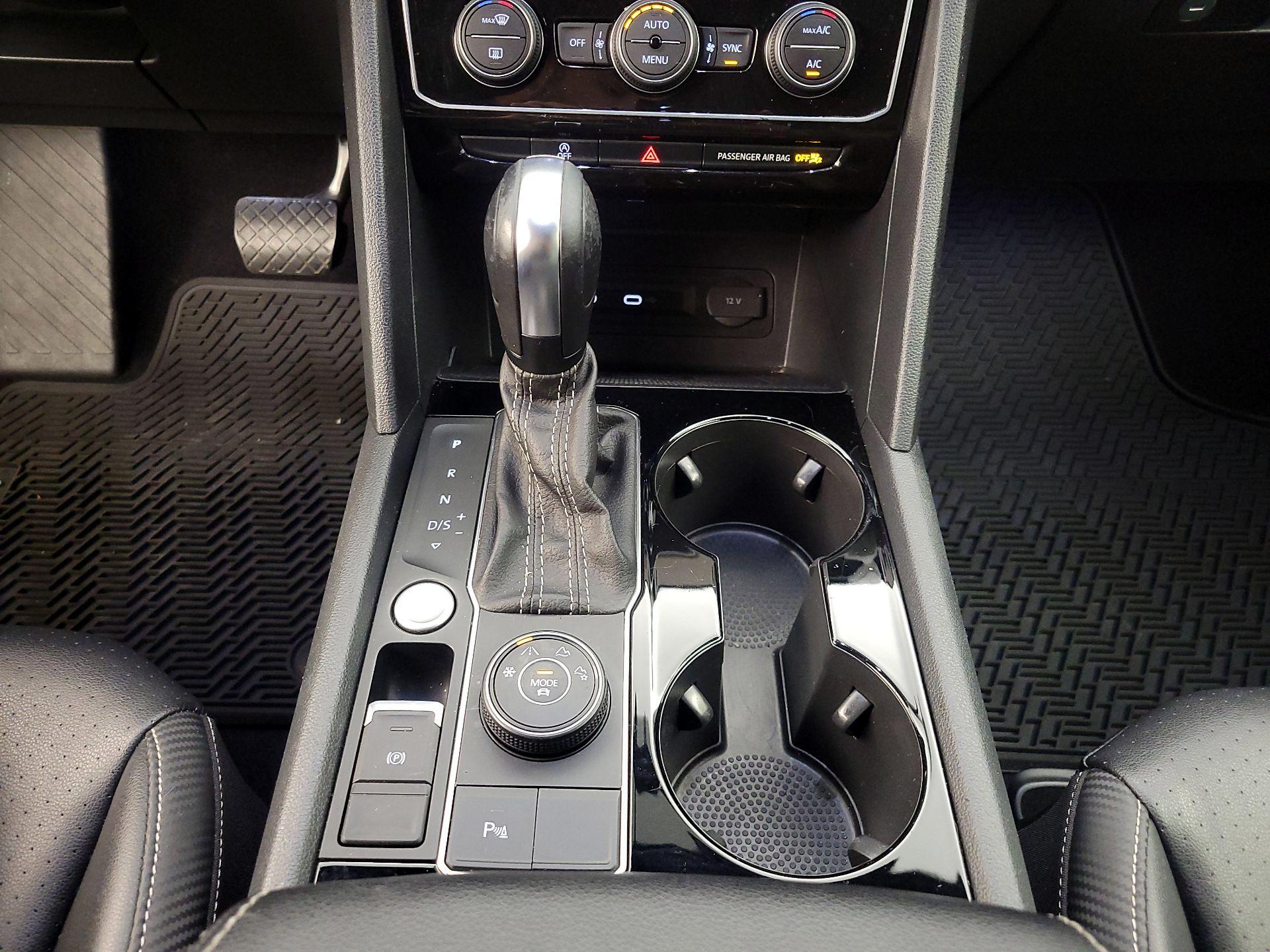 Thumbnail: 2022 Volkswagen Atlas - 17