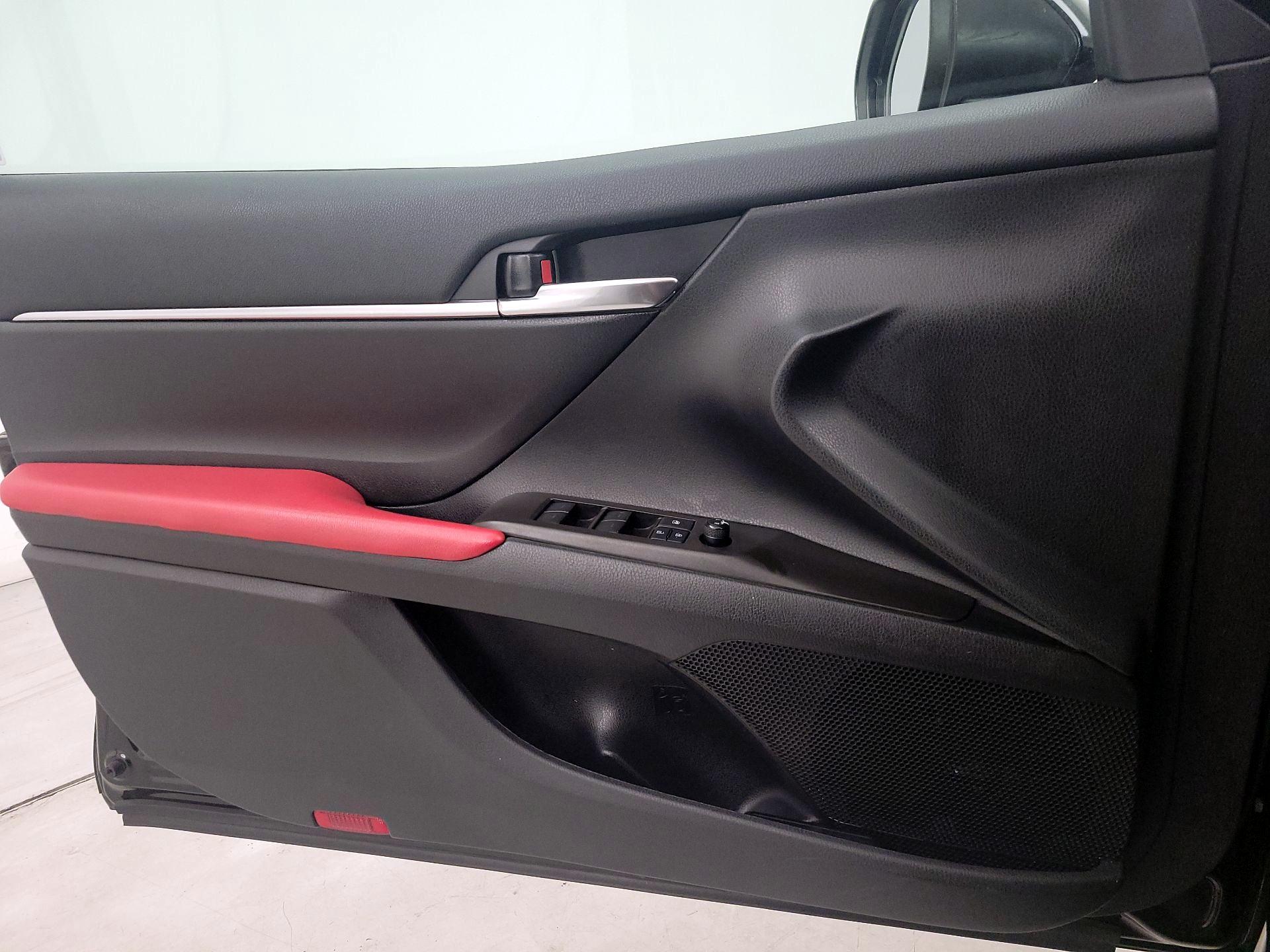 Thumbnail: 2021 Toyota Camry - 12