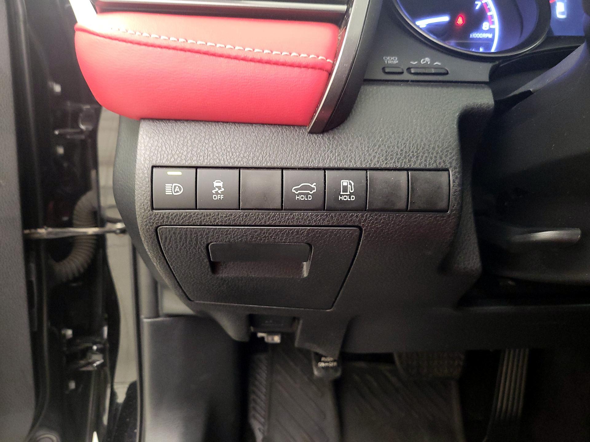 Thumbnail: 2021 Toyota Camry - 13