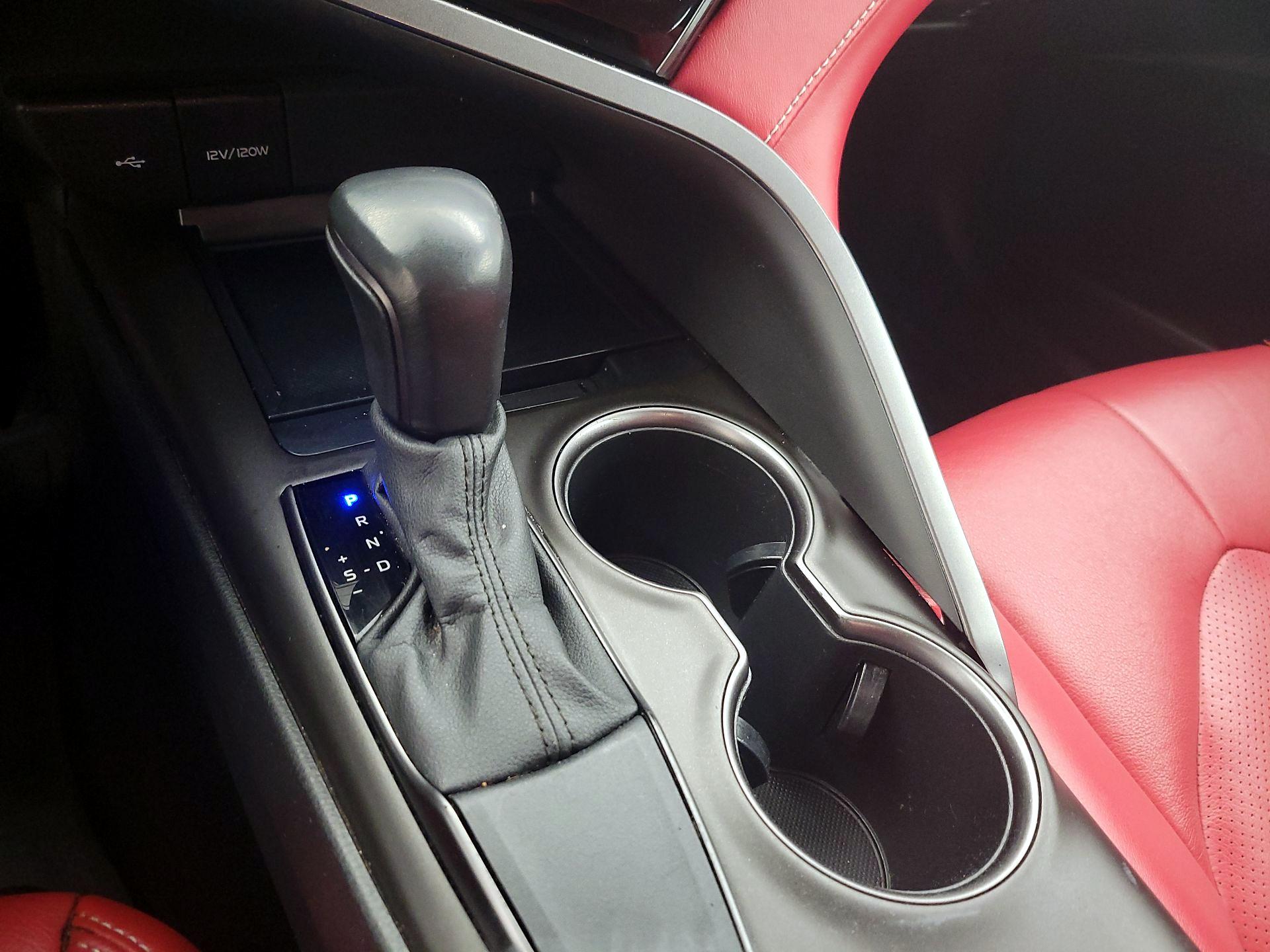 Thumbnail: 2021 Toyota Camry - 17