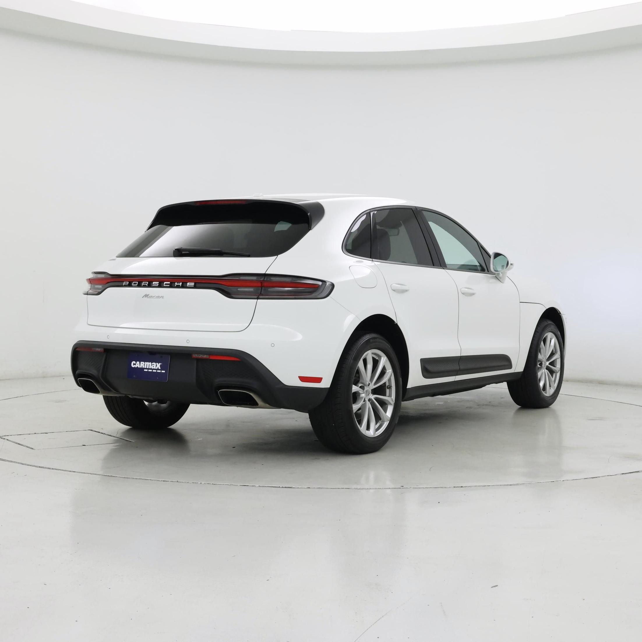 Thumbnail: 2023 Porsche Macan - 8