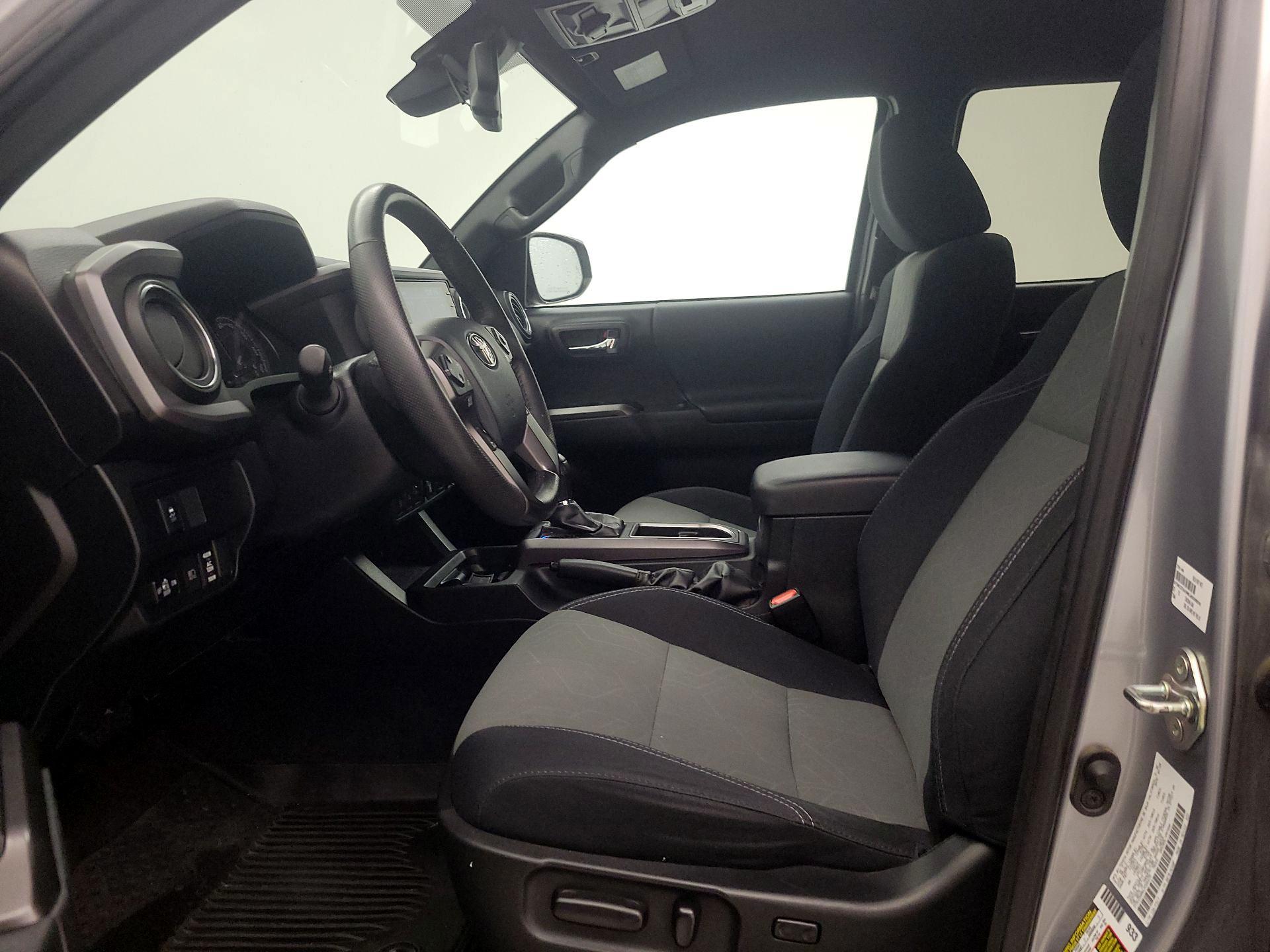 Thumbnail: 2020 Toyota Tacoma - 11