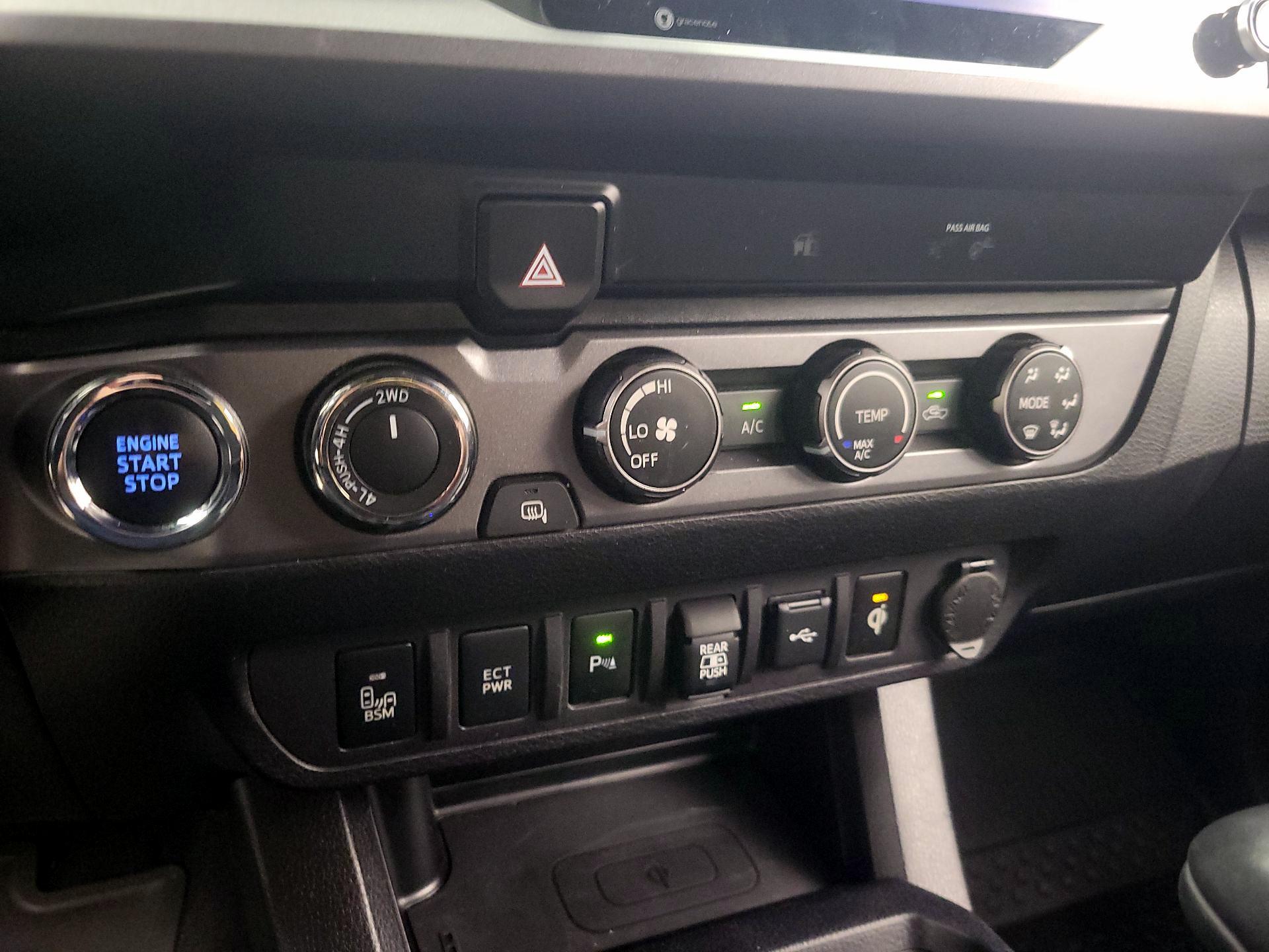 Thumbnail: 2020 Toyota Tacoma - 16