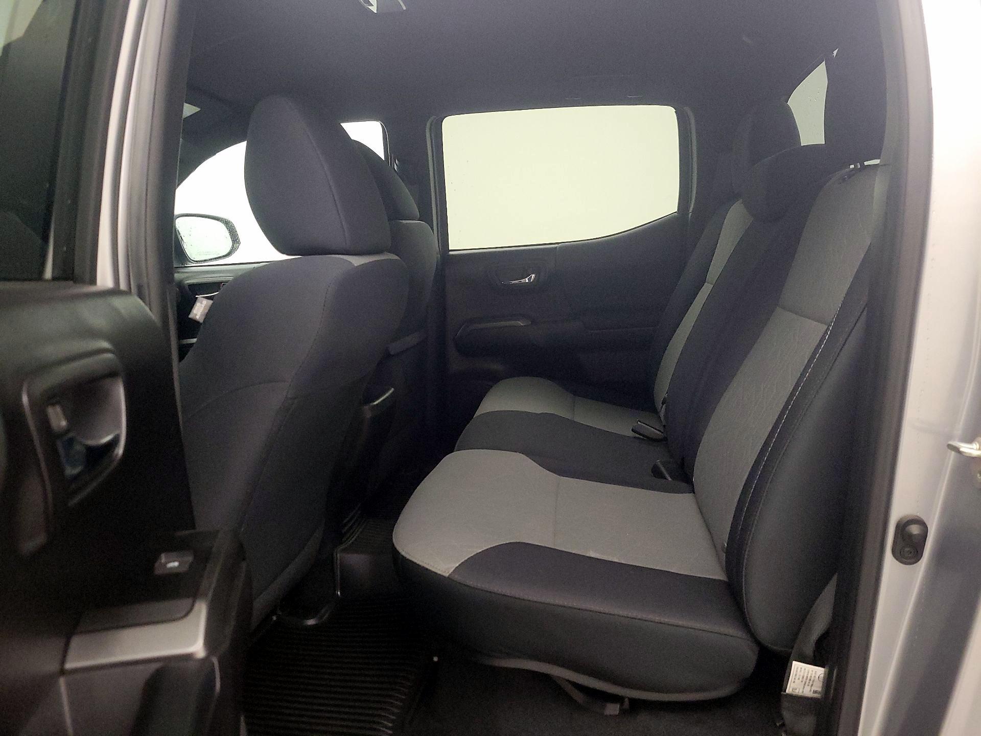 Thumbnail: 2020 Toyota Tacoma - 19