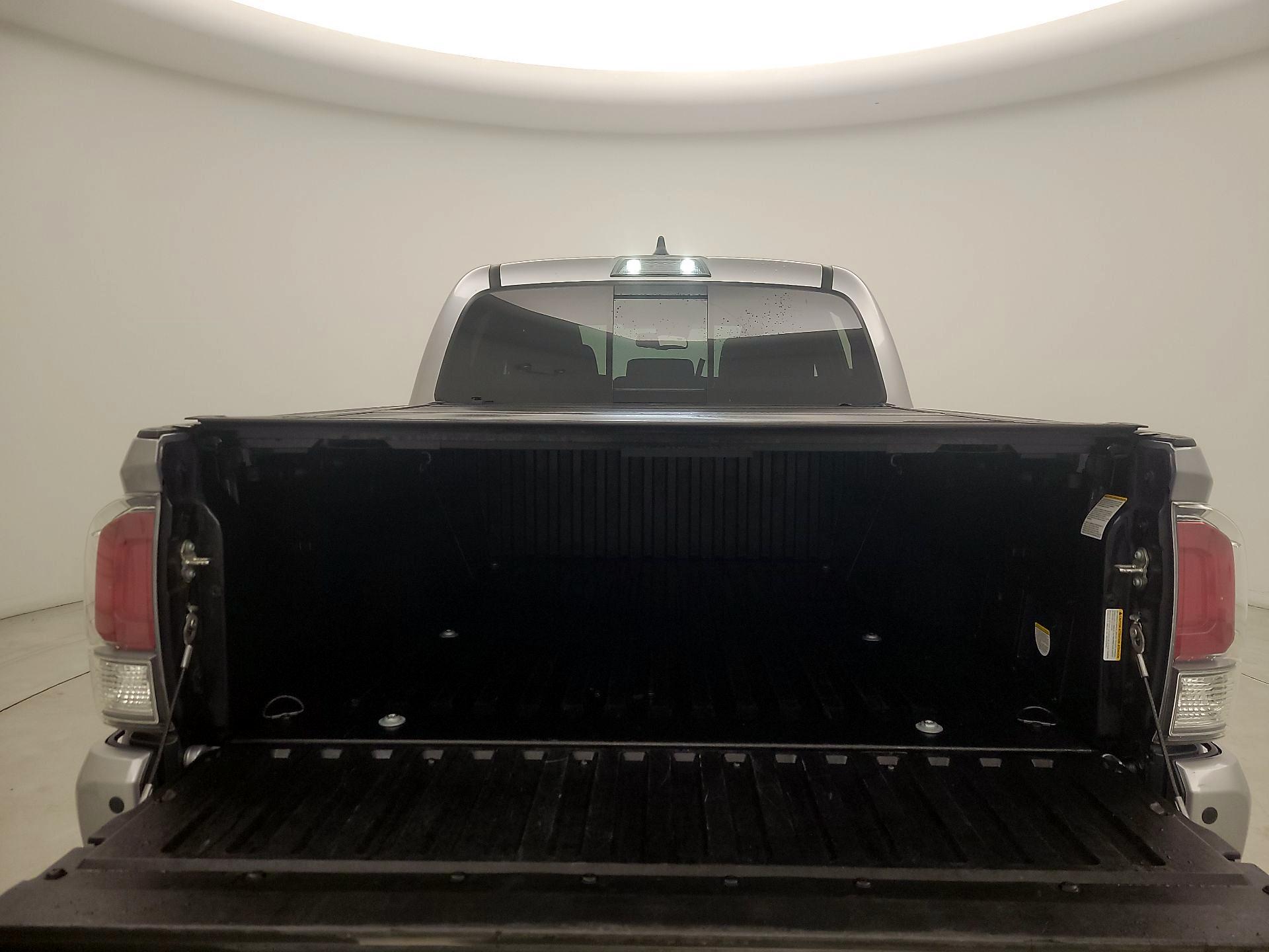 Thumbnail: 2020 Toyota Tacoma - 20