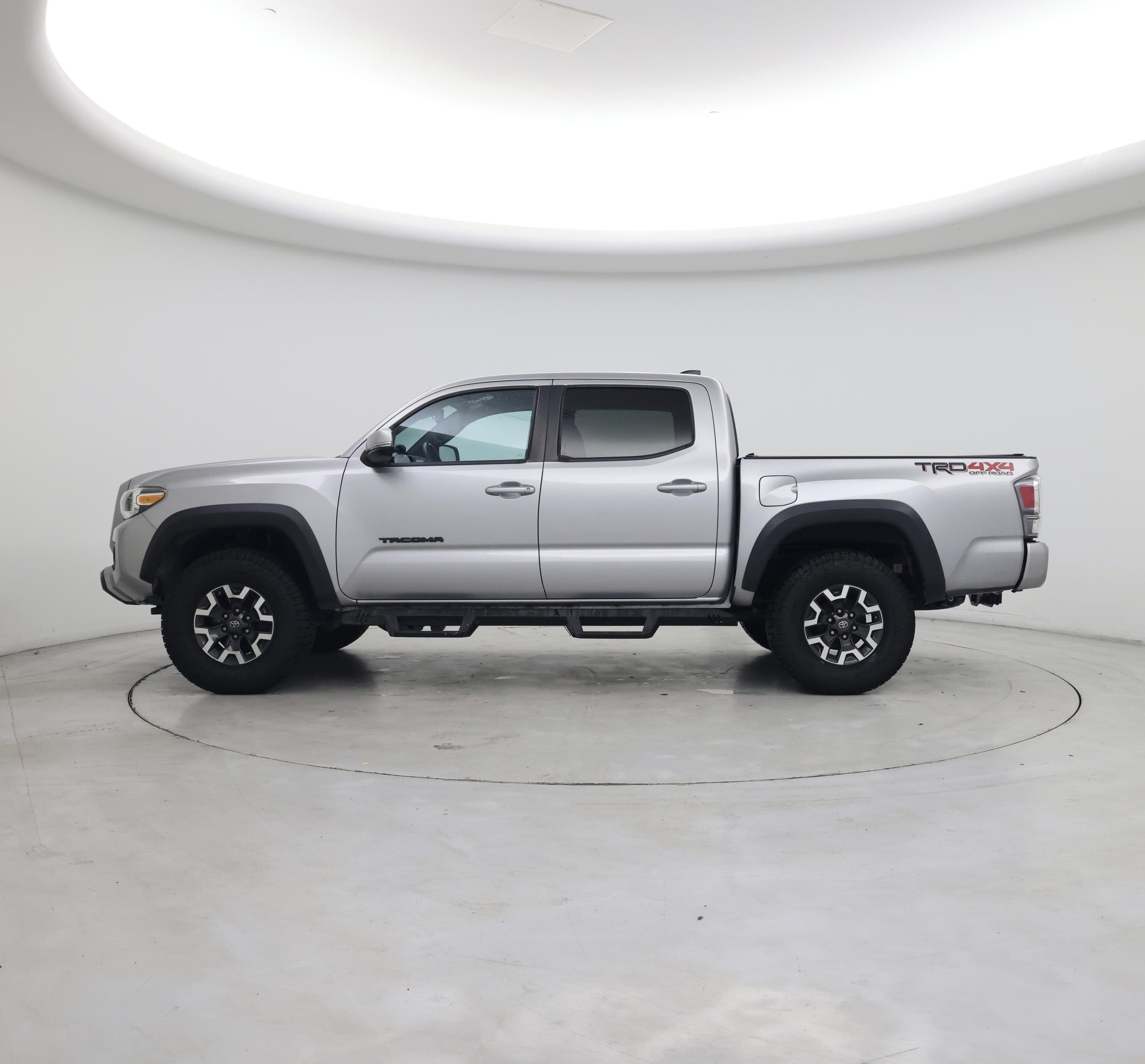 Thumbnail: 2020 Toyota Tacoma - 3