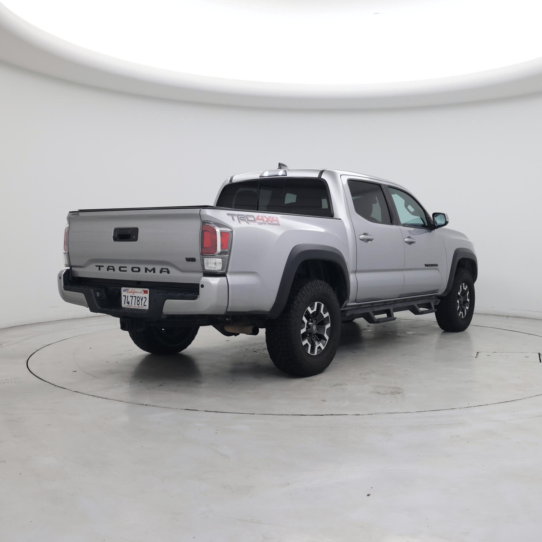 Thumbnail: 2020 Toyota Tacoma - 8