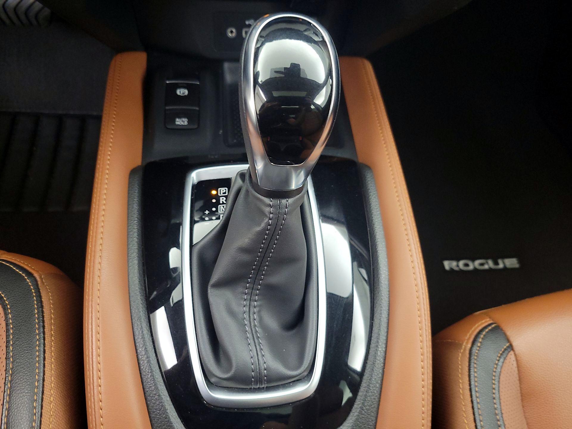 Thumbnail: 2019 Nissan Rogue - 18